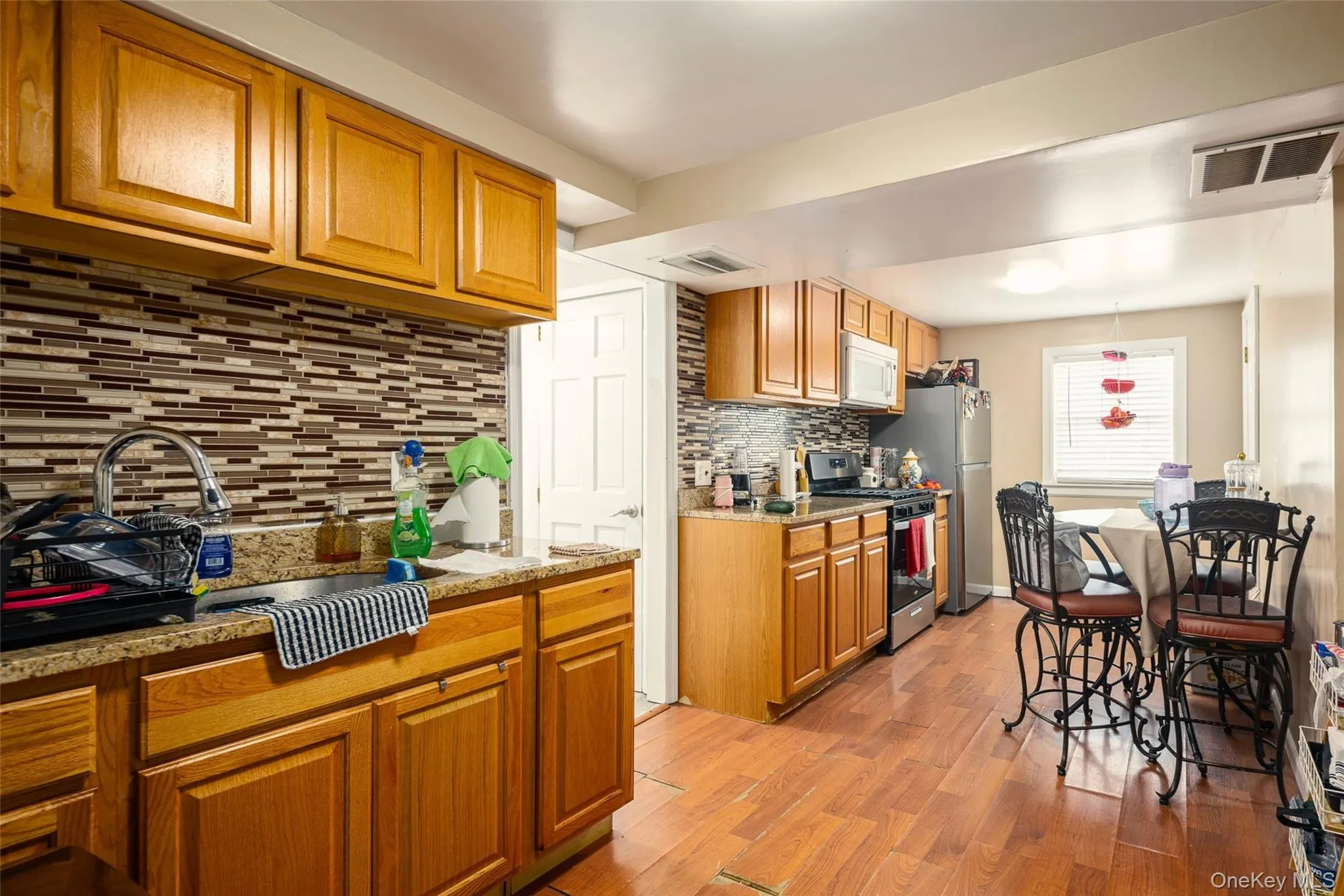 199 Orange Street, Islip, NY, 4 Bedrooms Bedrooms, 8 Rooms Rooms,2 BathroomsBathrooms,Residential,For Rent,Orange,0,1031654 199 Orange Street, Islip, NY, 4 Bedrooms Bedrooms, 8 Rooms Rooms,2 BathroomsBathrooms,Residential,For Rent,Orange,0,1031654