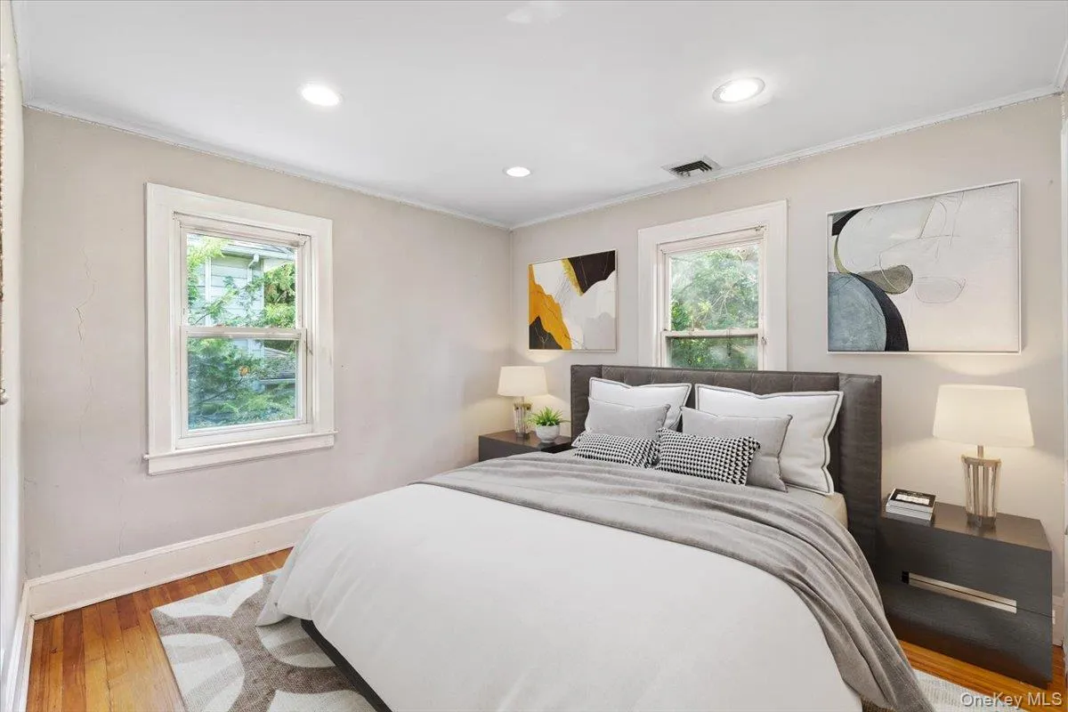 126 Hampshire Road, North Hempstead, NY, 3 Bedrooms Bedrooms, 8 Rooms Rooms,2 BathroomsBathrooms,Residential,For Rent,Hampshire,0,1031662 126 Hampshire Road, North Hempstead, NY, 3 Bedrooms Bedrooms, 8 Rooms Rooms,2 BathroomsBathrooms,Residential,For Rent,Hampshire,0,1031662