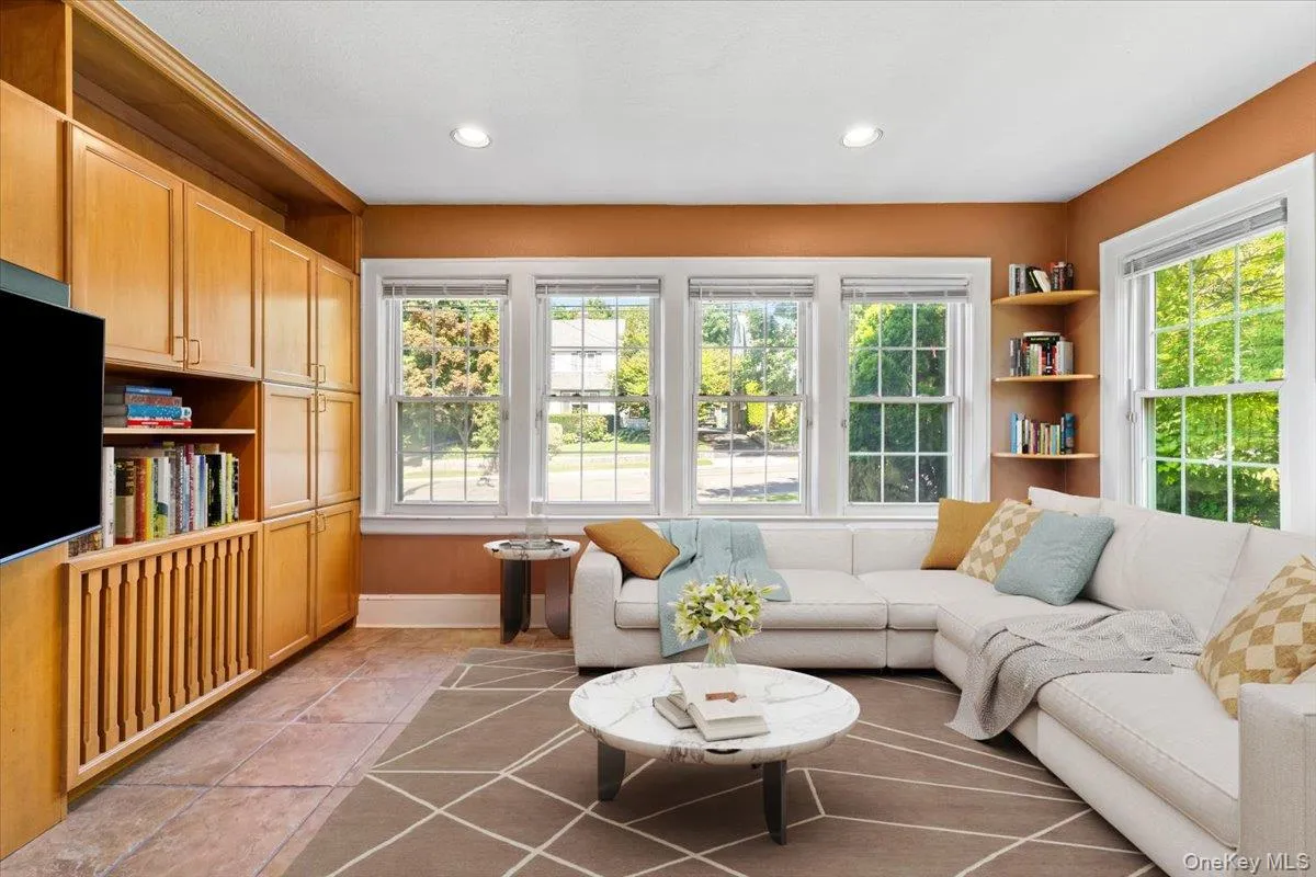 126 Hampshire Road, North Hempstead, NY, 3 Bedrooms Bedrooms, 8 Rooms Rooms,2 BathroomsBathrooms,Residential,For Rent,Hampshire,0,1031662 126 Hampshire Road, North Hempstead, NY, 3 Bedrooms Bedrooms, 8 Rooms Rooms,2 BathroomsBathrooms,Residential,For Rent,Hampshire,0,1031662