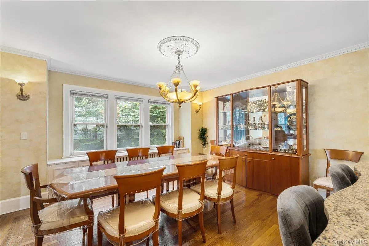 126 Hampshire Road, North Hempstead, NY, 3 Bedrooms Bedrooms, 8 Rooms Rooms,2 BathroomsBathrooms,Residential,For Rent,Hampshire,0,1031662 126 Hampshire Road, North Hempstead, NY, 3 Bedrooms Bedrooms, 8 Rooms Rooms,2 BathroomsBathrooms,Residential,For Rent,Hampshire,0,1031662