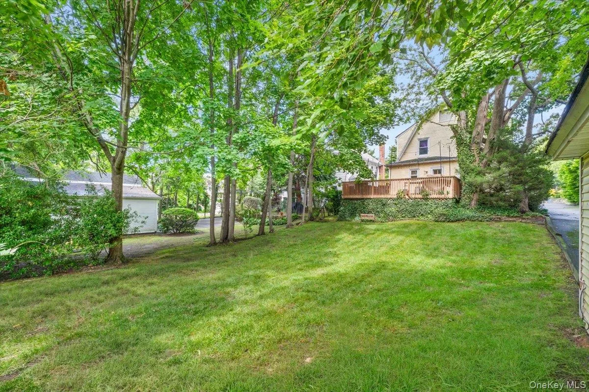 126 Hampshire Road, North Hempstead, NY, 3 Bedrooms Bedrooms, 8 Rooms Rooms,2 BathroomsBathrooms,Residential,For Rent,Hampshire,0,1031662 126 Hampshire Road, North Hempstead, NY, 3 Bedrooms Bedrooms, 8 Rooms Rooms,2 BathroomsBathrooms,Residential,For Rent,Hampshire,0,1031662