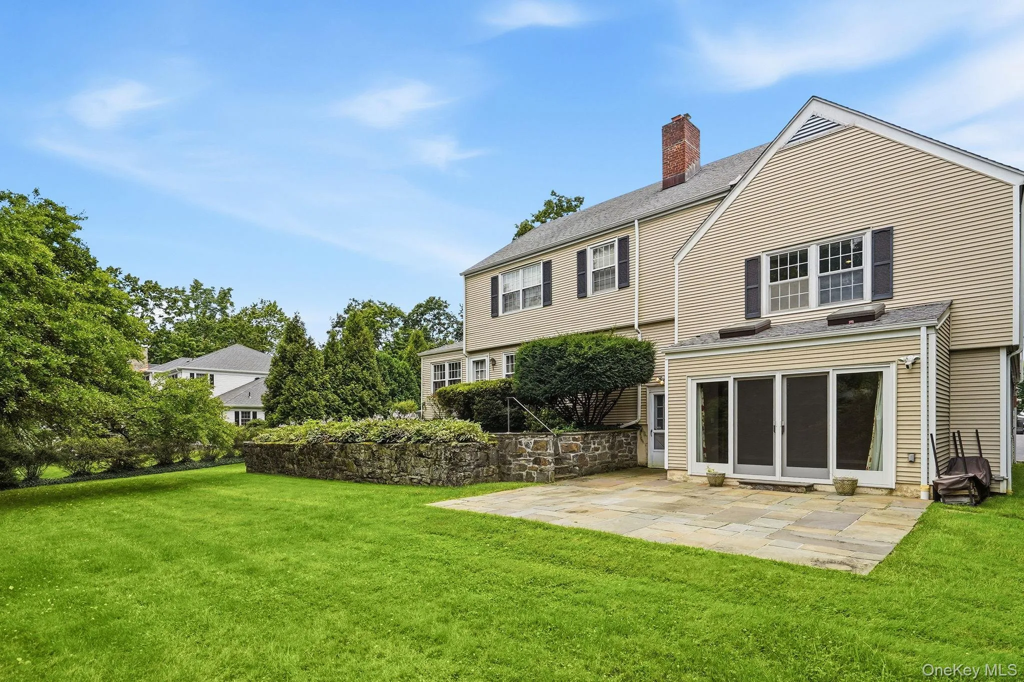 Beautiful Parklike Flat Backyard Beautiful Parklike Flat Backyard