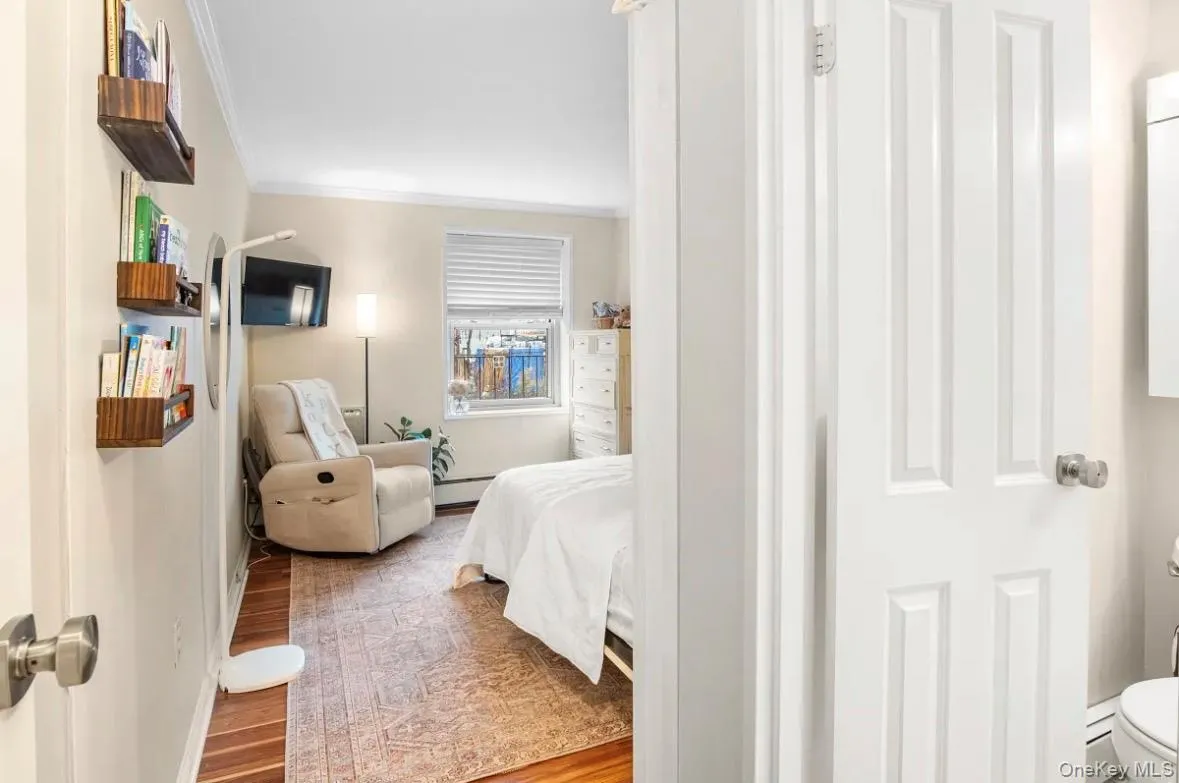 101 Clinton Avenue, North Hempstead, NY, 2 Bedrooms Bedrooms, 4 Rooms Rooms,2 BathroomsBathrooms,Residential,For Rent,Clinton,0,1031670 101 Clinton Avenue, North Hempstead, NY, 2 Bedrooms Bedrooms, 4 Rooms Rooms,2 BathroomsBathrooms,Residential,For Rent,Clinton,0,1031670