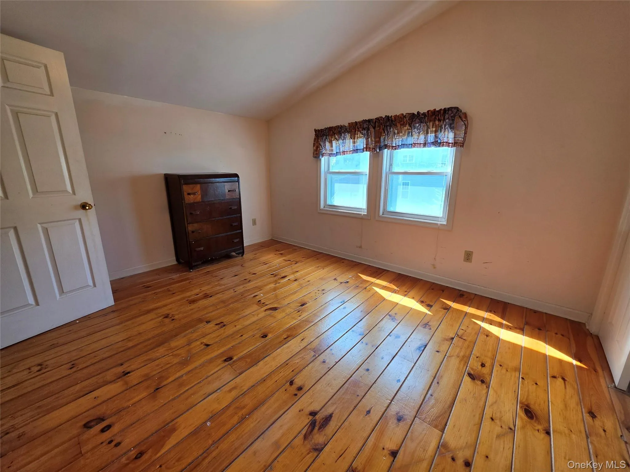 83 Green Street, Hudson, NY, 5 Bedrooms Bedrooms, 10 Rooms Rooms,1 BathroomBathrooms,Residential,For Rent,Green,0,1031683 83 Green Street, Hudson, NY, 5 Bedrooms Bedrooms, 10 Rooms Rooms,1 BathroomBathrooms,Residential,For Rent,Green,0,1031683