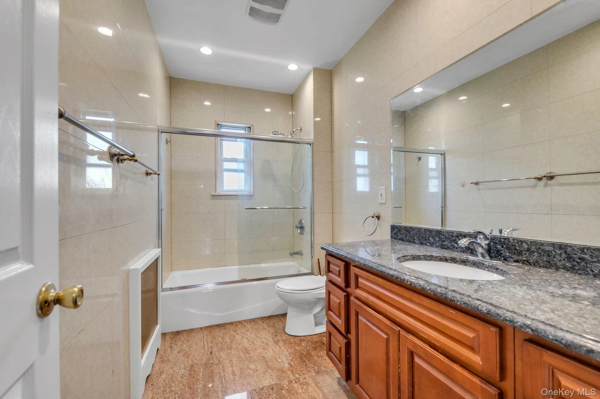 132-41 60th Avenue, New York, NY, 3 Bedrooms Bedrooms, 8 Rooms Rooms,3 BathroomsBathrooms,Residential,For Rent,60th,0,1031685 132-41 60th Avenue, New York, NY, 3 Bedrooms Bedrooms, 8 Rooms Rooms,3 BathroomsBathrooms,Residential,For Rent,60th,0,1031685