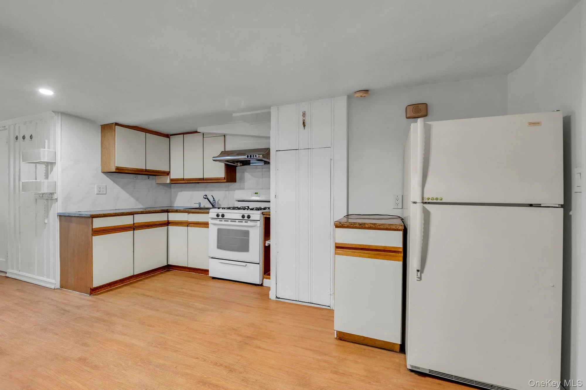 132-41 60th Avenue, New York, NY, 3 Bedrooms Bedrooms, 8 Rooms Rooms,3 BathroomsBathrooms,Residential,For Rent,60th,0,1031685 132-41 60th Avenue, New York, NY, 3 Bedrooms Bedrooms, 8 Rooms Rooms,3 BathroomsBathrooms,Residential,For Rent,60th,0,1031685