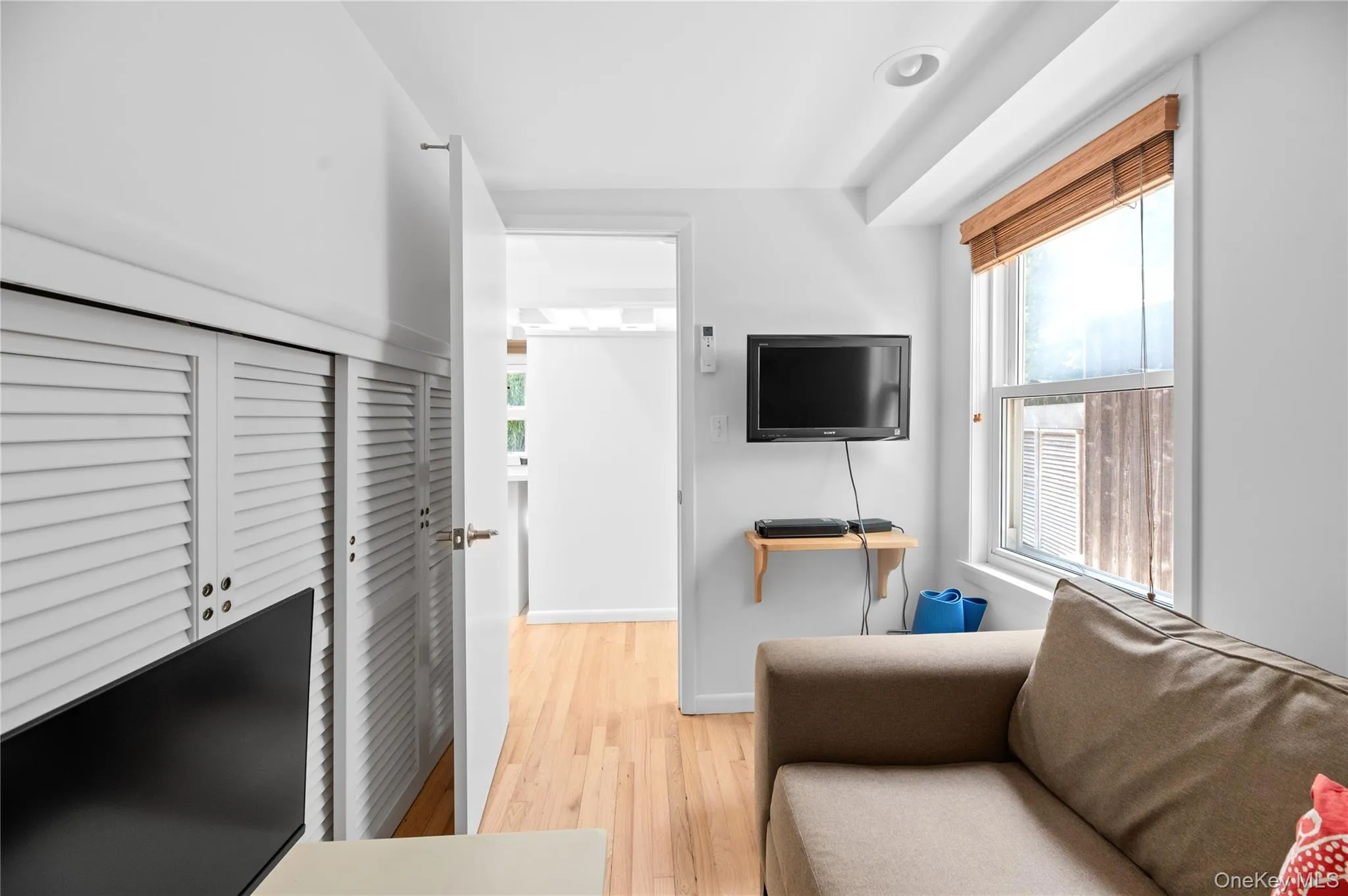 43 Ivy Avenue, Islip, NY, 4 Bedrooms Bedrooms, 6 Rooms Rooms,3 BathroomsBathrooms,Residential,For Rent,Ivy,0,1031688 43 Ivy Avenue, Islip, NY, 4 Bedrooms Bedrooms, 6 Rooms Rooms,3 BathroomsBathrooms,Residential,For Rent,Ivy,0,1031688