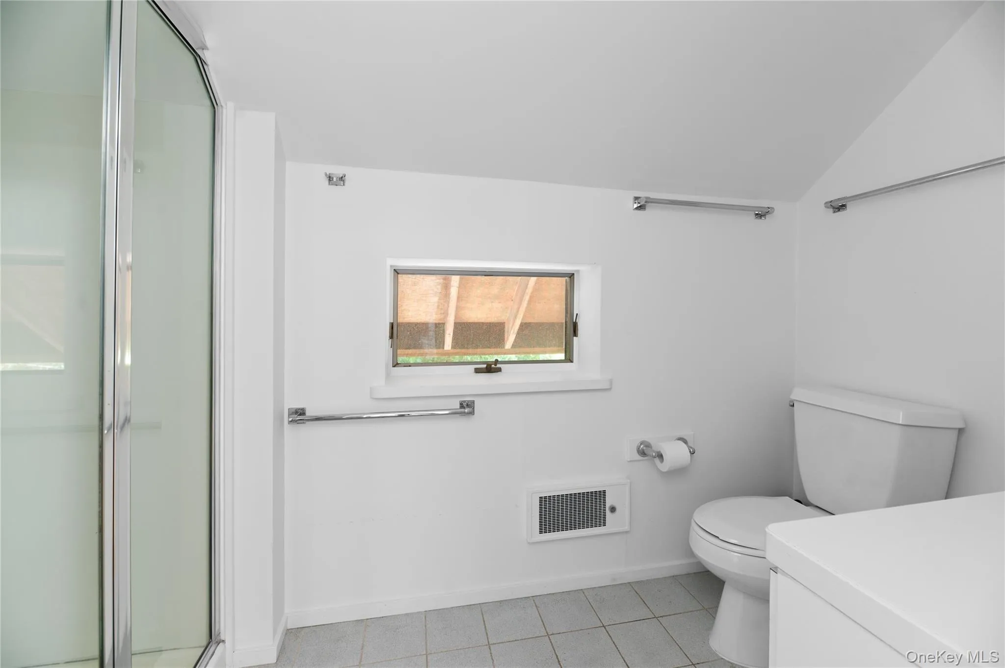 43 Ivy Avenue, Islip, NY, 4 Bedrooms Bedrooms, 6 Rooms Rooms,3 BathroomsBathrooms,Residential,For Rent,Ivy,0,1031688 43 Ivy Avenue, Islip, NY, 4 Bedrooms Bedrooms, 6 Rooms Rooms,3 BathroomsBathrooms,Residential,For Rent,Ivy,0,1031688