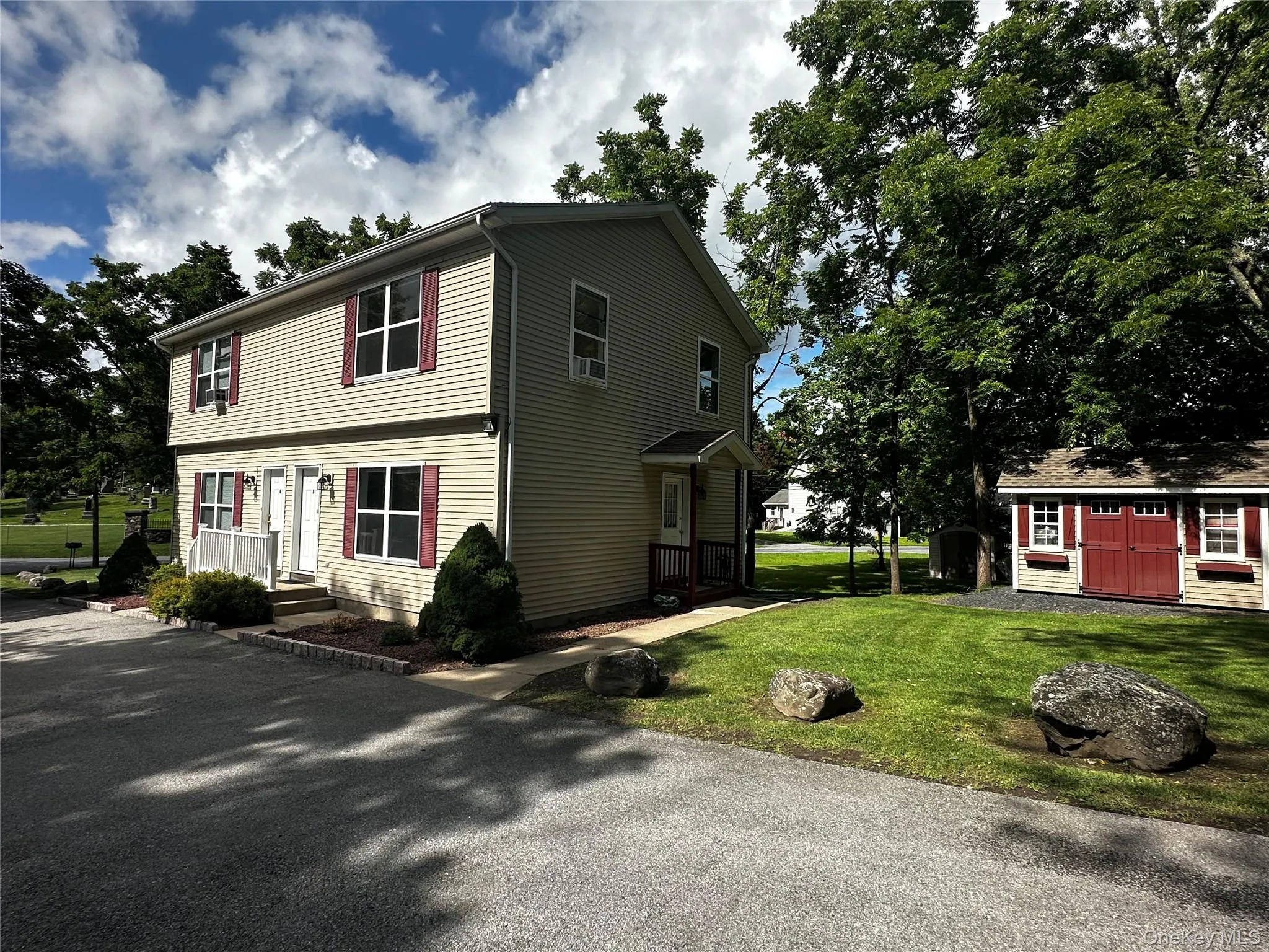 This angle shows the side and backyard that is available for use by unit B. The shed is for landlord storage only. This angle shows the side and backyard that is available for use by unit B. The shed is for landlord storage only.