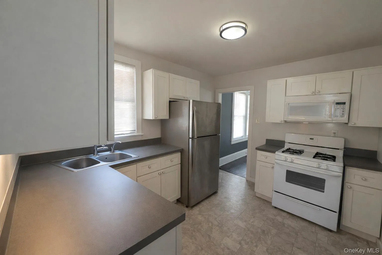 24 Madison Avenue, Oyster Bay, NY, 2 Bedrooms Bedrooms, 5 Rooms Rooms,1 BathroomBathrooms,Residential Lease,For Rent,Madison,0,1031706 24 Madison Avenue, Oyster Bay, NY, 2 Bedrooms Bedrooms, 5 Rooms Rooms,1 BathroomBathrooms,Residential Lease,For Rent,Madison,0,1031706