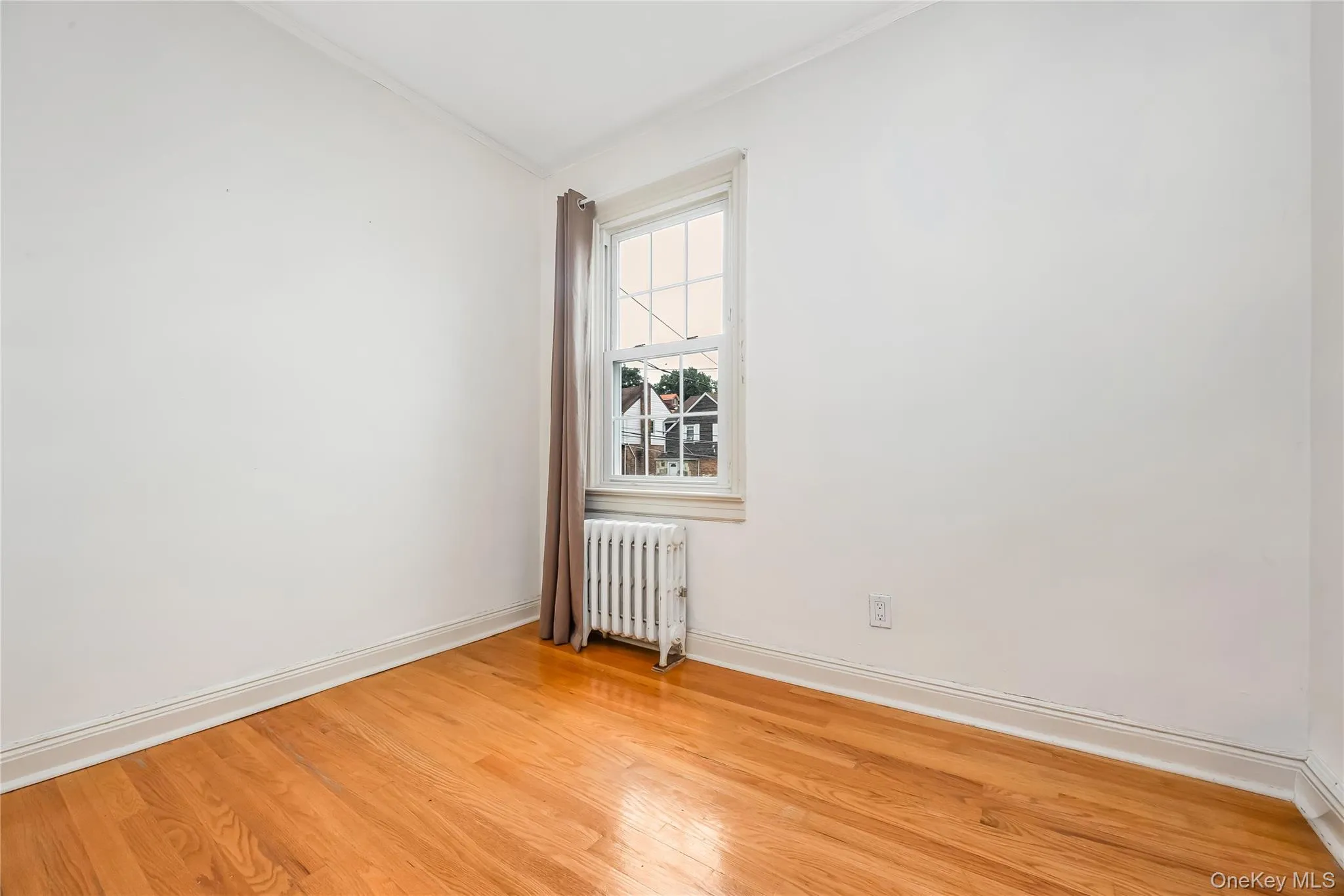 24829 Cambria Avenue, New York, NY, 3 Bedrooms Bedrooms, 7 Rooms Rooms,1 BathroomBathrooms,Residential,For Rent,Cambria,0,1031708 24829 Cambria Avenue, New York, NY, 3 Bedrooms Bedrooms, 7 Rooms Rooms,1 BathroomBathrooms,Residential,For Rent,Cambria,0,1031708