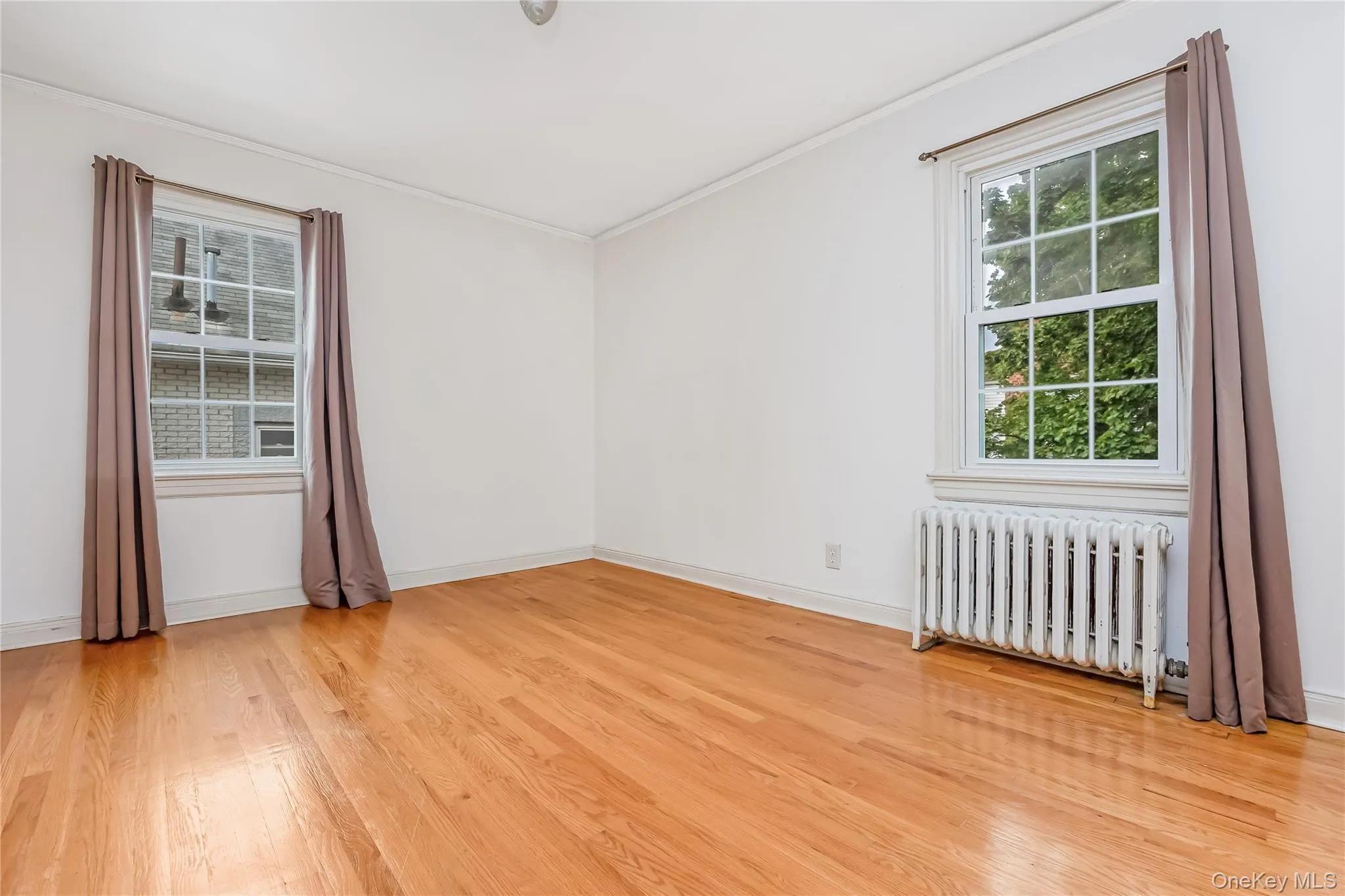 24829 Cambria Avenue, New York, NY, 3 Bedrooms Bedrooms, 7 Rooms Rooms,1 BathroomBathrooms,Residential,For Rent,Cambria,0,1031708 24829 Cambria Avenue, New York, NY, 3 Bedrooms Bedrooms, 7 Rooms Rooms,1 BathroomBathrooms,Residential,For Rent,Cambria,0,1031708