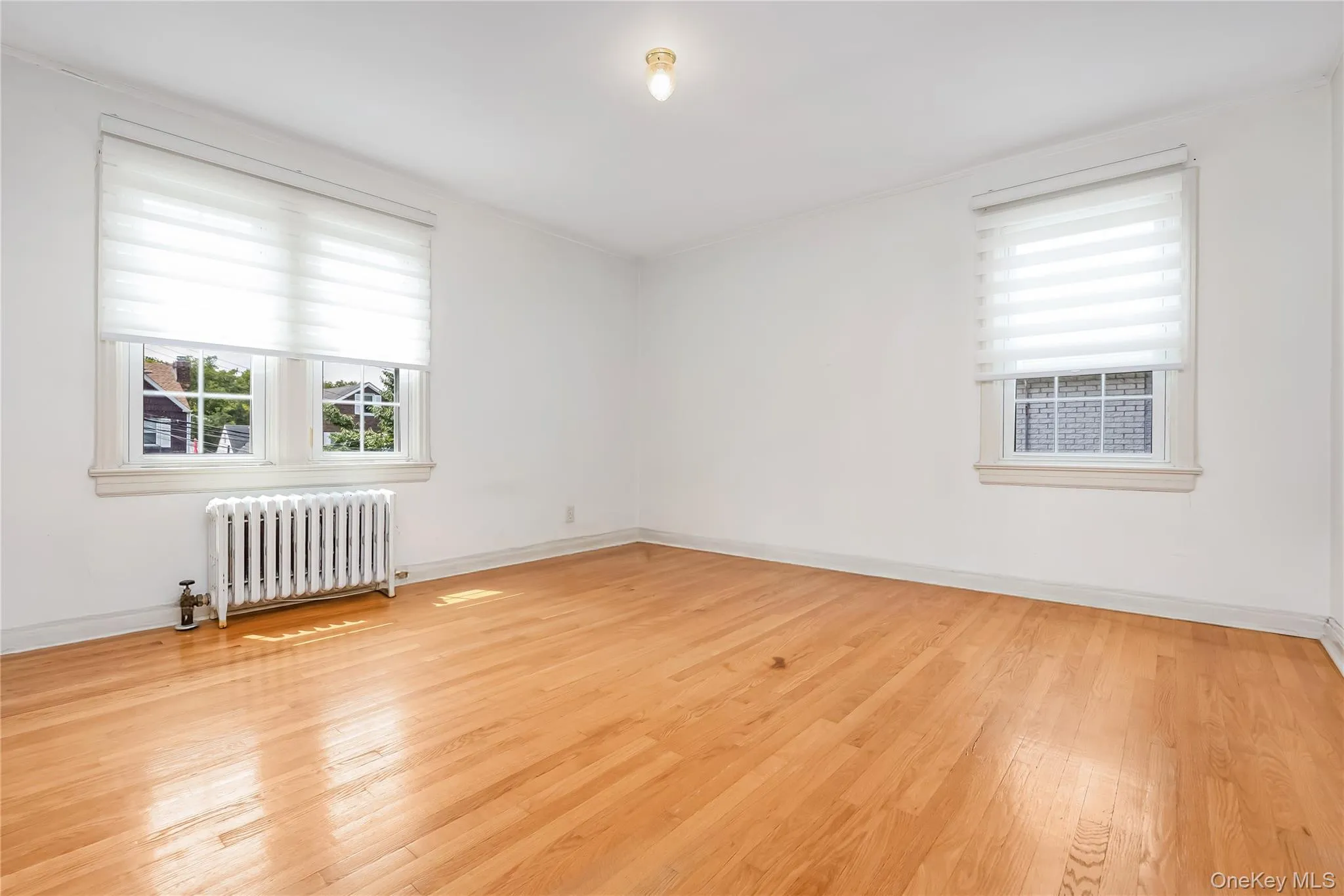 24829 Cambria Avenue, New York, NY, 3 Bedrooms Bedrooms, 7 Rooms Rooms,1 BathroomBathrooms,Residential,For Rent,Cambria,0,1031708 24829 Cambria Avenue, New York, NY, 3 Bedrooms Bedrooms, 7 Rooms Rooms,1 BathroomBathrooms,Residential,For Rent,Cambria,0,1031708