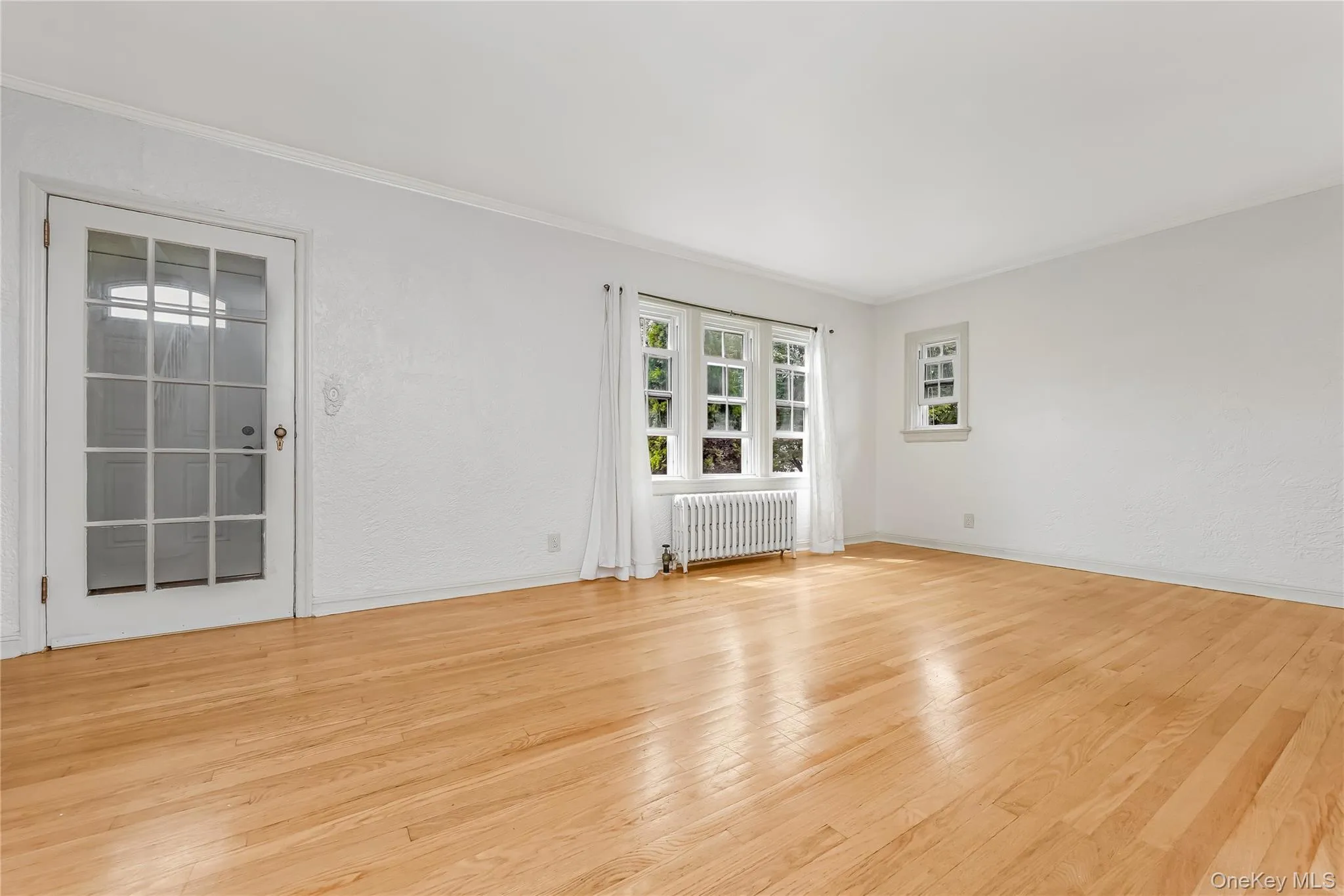 24829 Cambria Avenue, New York, NY, 3 Bedrooms Bedrooms, 7 Rooms Rooms,1 BathroomBathrooms,Residential,For Rent,Cambria,0,1031708 24829 Cambria Avenue, New York, NY, 3 Bedrooms Bedrooms, 7 Rooms Rooms,1 BathroomBathrooms,Residential,For Rent,Cambria,0,1031708