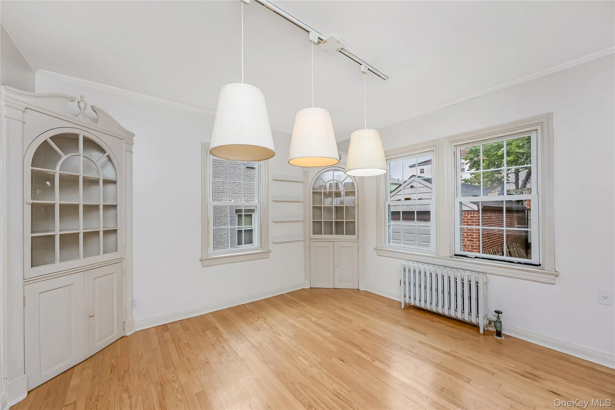 24829 Cambria Avenue, New York, NY, 3 Bedrooms Bedrooms, 7 Rooms Rooms,1 BathroomBathrooms,Residential,For Rent,Cambria,0,1031708 24829 Cambria Avenue, New York, NY, 3 Bedrooms Bedrooms, 7 Rooms Rooms,1 BathroomBathrooms,Residential,For Rent,Cambria,0,1031708