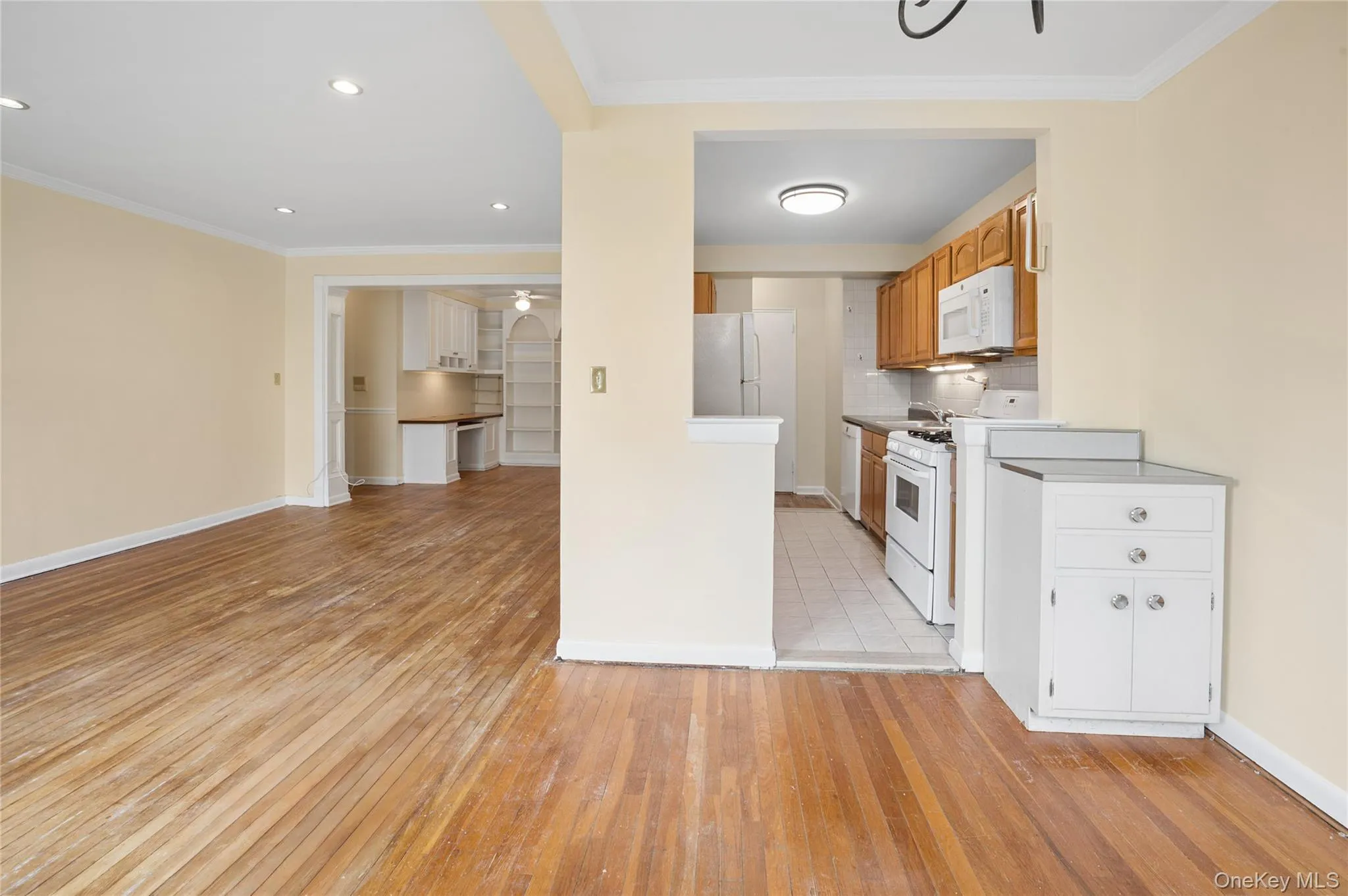 View In To Kitchen from Dining Area View In To Kitchen from Dining Area