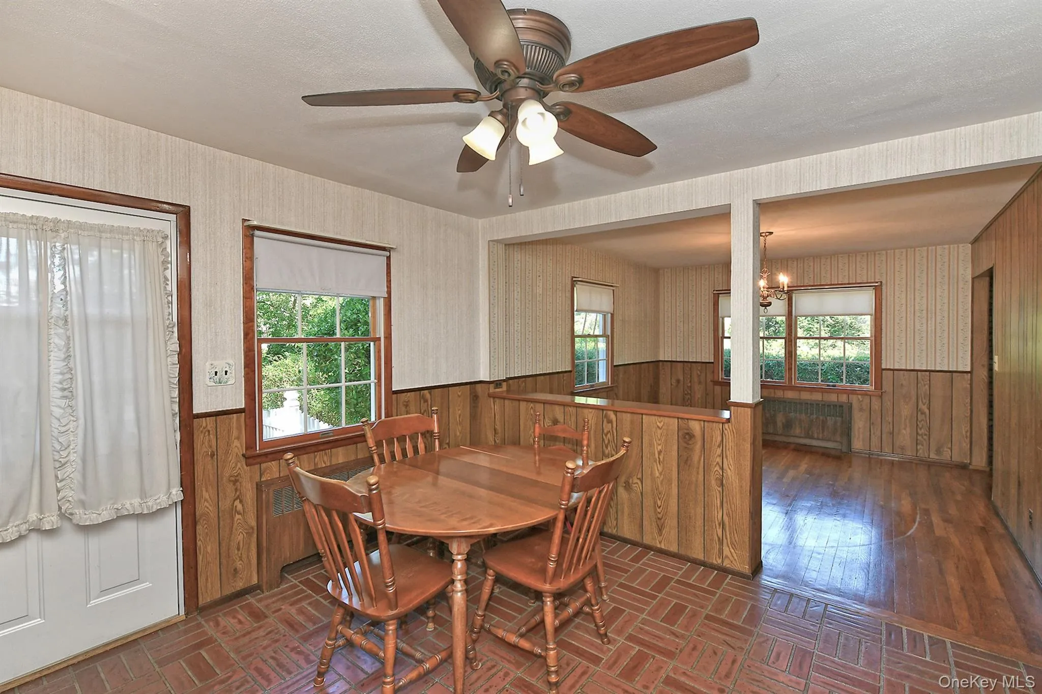 20 Brook Lane, Smithtown, NY, 3 Bedrooms Bedrooms, 6 Rooms Rooms,1 BathroomBathrooms,Residential,For Rent,Brook,0,1031716 20 Brook Lane, Smithtown, NY, 3 Bedrooms Bedrooms, 6 Rooms Rooms,1 BathroomBathrooms,Residential,For Rent,Brook,0,1031716