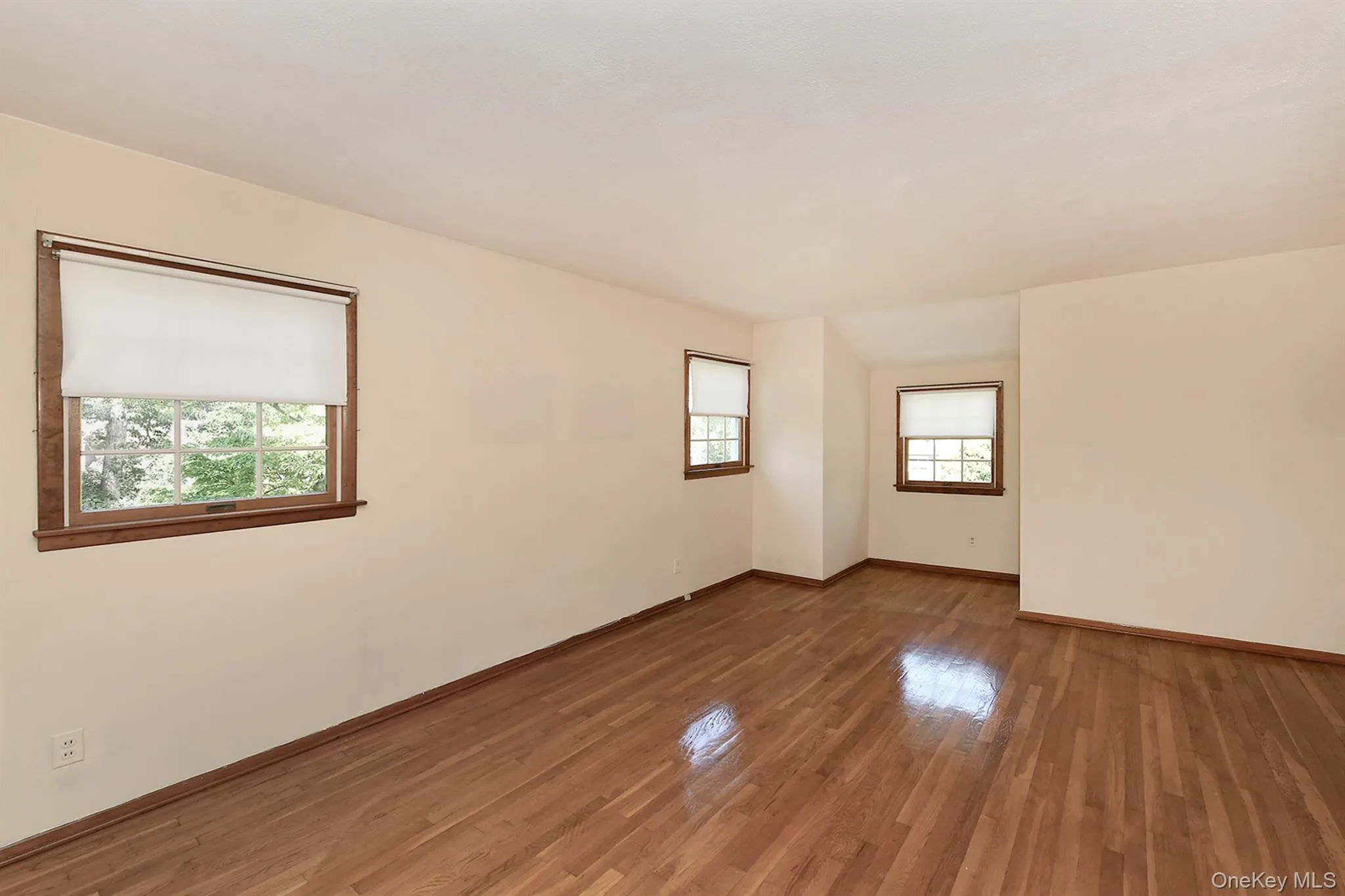 20 Brook Lane, Smithtown, NY, 3 Bedrooms Bedrooms, 6 Rooms Rooms,1 BathroomBathrooms,Residential,For Rent,Brook,0,1031716 20 Brook Lane, Smithtown, NY, 3 Bedrooms Bedrooms, 6 Rooms Rooms,1 BathroomBathrooms,Residential,For Rent,Brook,0,1031716