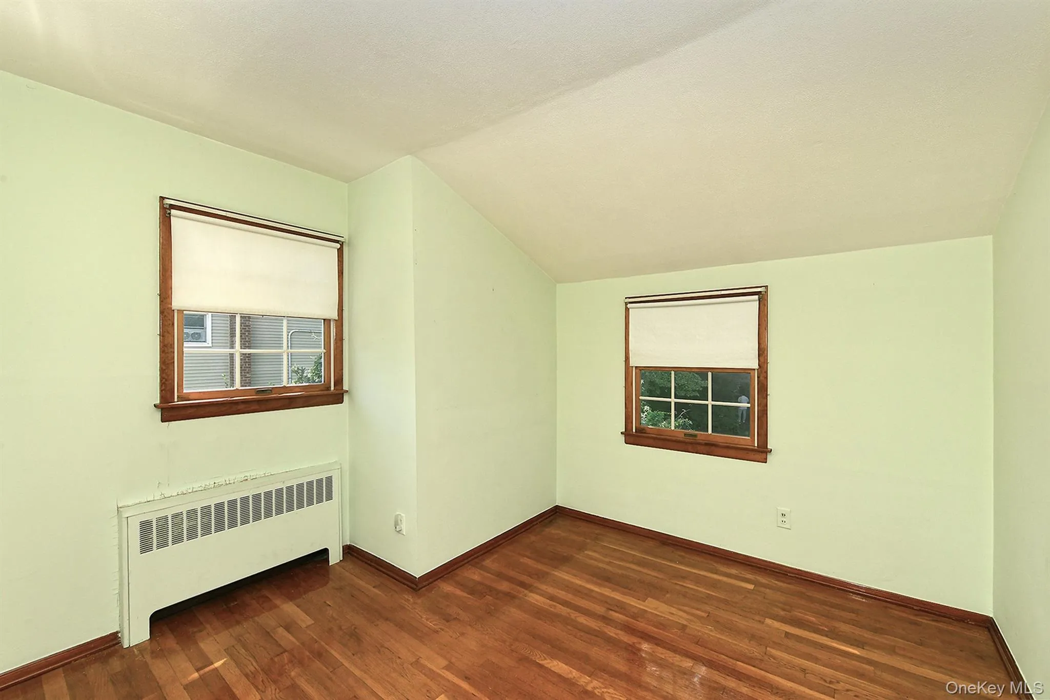 20 Brook Lane, Smithtown, NY, 3 Bedrooms Bedrooms, 6 Rooms Rooms,1 BathroomBathrooms,Residential,For Rent,Brook,0,1031716 20 Brook Lane, Smithtown, NY, 3 Bedrooms Bedrooms, 6 Rooms Rooms,1 BathroomBathrooms,Residential,For Rent,Brook,0,1031716