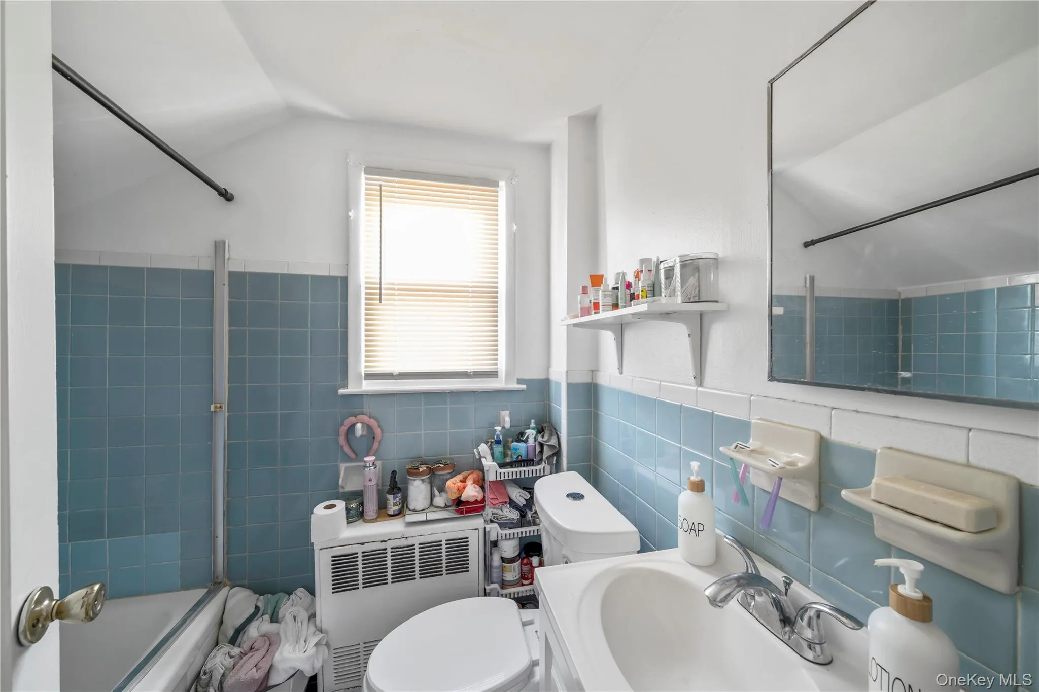 461 Greengrove Avenue, Hempstead, NY, 4 Bedrooms Bedrooms, 6 Rooms Rooms,2 BathroomsBathrooms,Residential,For Rent,Greengrove,0,1031717 461 Greengrove Avenue, Hempstead, NY, 4 Bedrooms Bedrooms, 6 Rooms Rooms,2 BathroomsBathrooms,Residential,For Rent,Greengrove,0,1031717