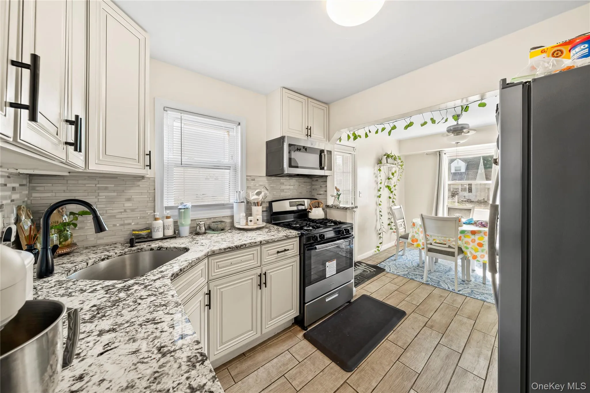 461 Greengrove Avenue, Hempstead, NY, 4 Bedrooms Bedrooms, 6 Rooms Rooms,2 BathroomsBathrooms,Residential,For Rent,Greengrove,0,1031717 461 Greengrove Avenue, Hempstead, NY, 4 Bedrooms Bedrooms, 6 Rooms Rooms,2 BathroomsBathrooms,Residential,For Rent,Greengrove,0,1031717