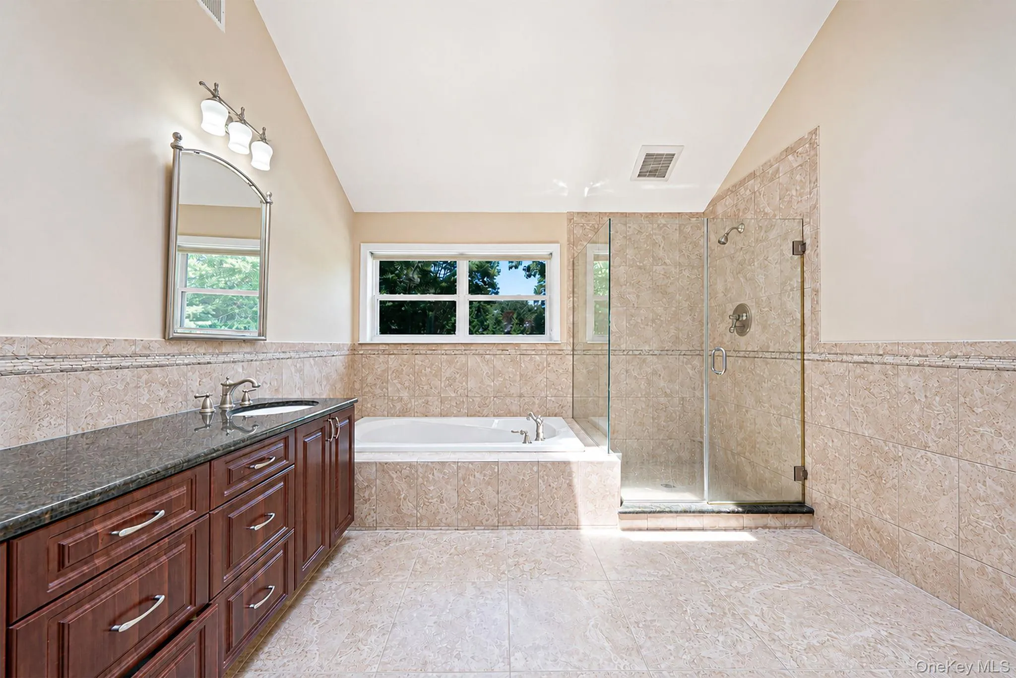 62 Ridgefield Dr, Brookhaven, NY, 4 Bedrooms Bedrooms, 12 Rooms Rooms,3 BathroomsBathrooms,Residential,For Rent,Ridgefield Dr,0,1031722 62 Ridgefield Dr, Brookhaven, NY, 4 Bedrooms Bedrooms, 12 Rooms Rooms,3 BathroomsBathrooms,Residential,For Rent,Ridgefield Dr,0,1031722