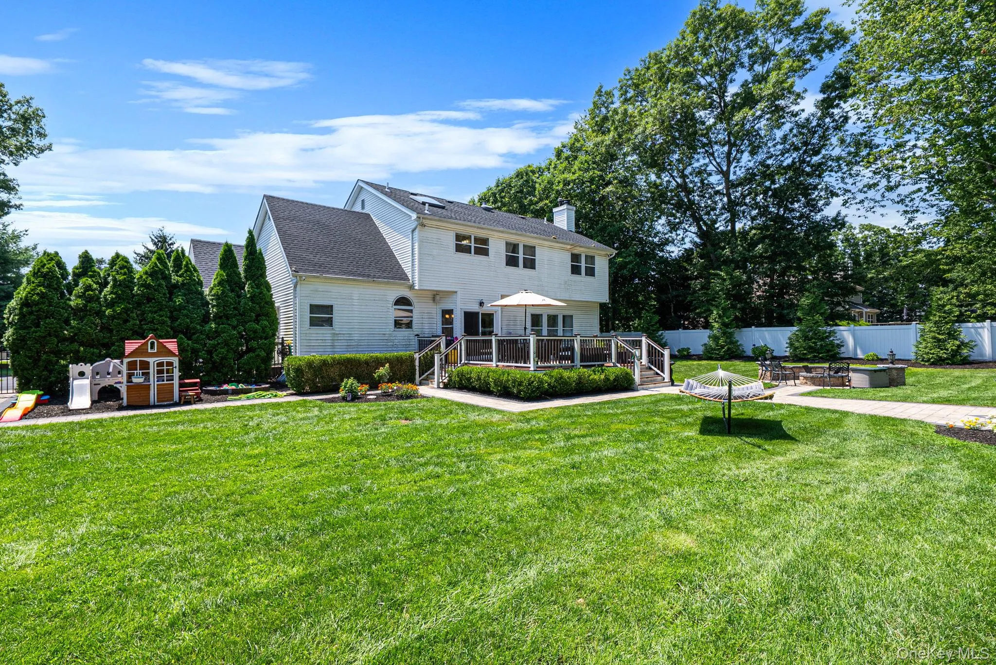 62 Ridgefield Dr, Brookhaven, NY, 4 Bedrooms Bedrooms, 12 Rooms Rooms,3 BathroomsBathrooms,Residential,For Rent,Ridgefield Dr,0,1031722 62 Ridgefield Dr, Brookhaven, NY, 4 Bedrooms Bedrooms, 12 Rooms Rooms,3 BathroomsBathrooms,Residential,For Rent,Ridgefield Dr,0,1031722