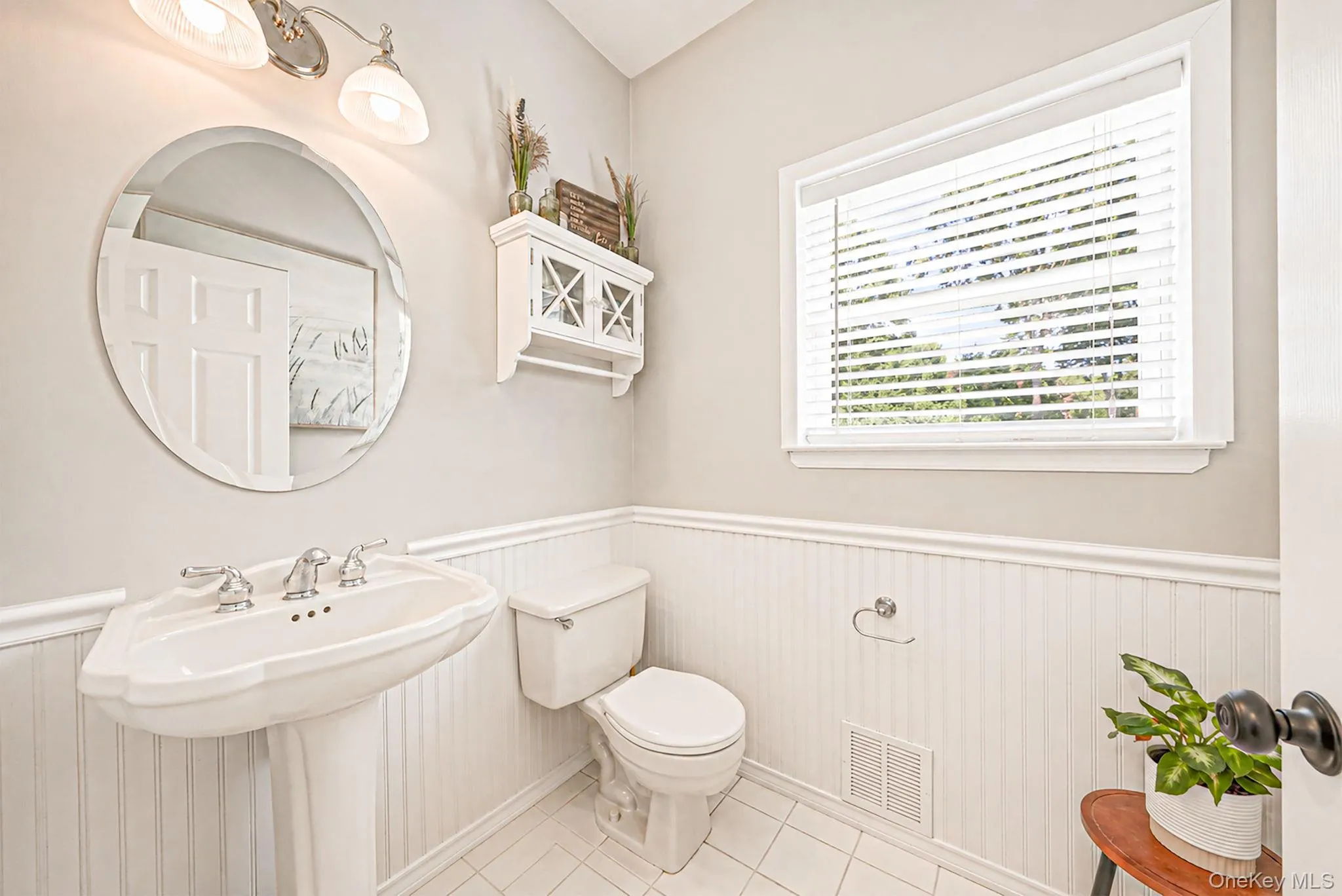62 Ridgefield Dr, Brookhaven, NY, 4 Bedrooms Bedrooms, 12 Rooms Rooms,3 BathroomsBathrooms,Residential,For Rent,Ridgefield Dr,0,1031722 62 Ridgefield Dr, Brookhaven, NY, 4 Bedrooms Bedrooms, 12 Rooms Rooms,3 BathroomsBathrooms,Residential,For Rent,Ridgefield Dr,0,1031722