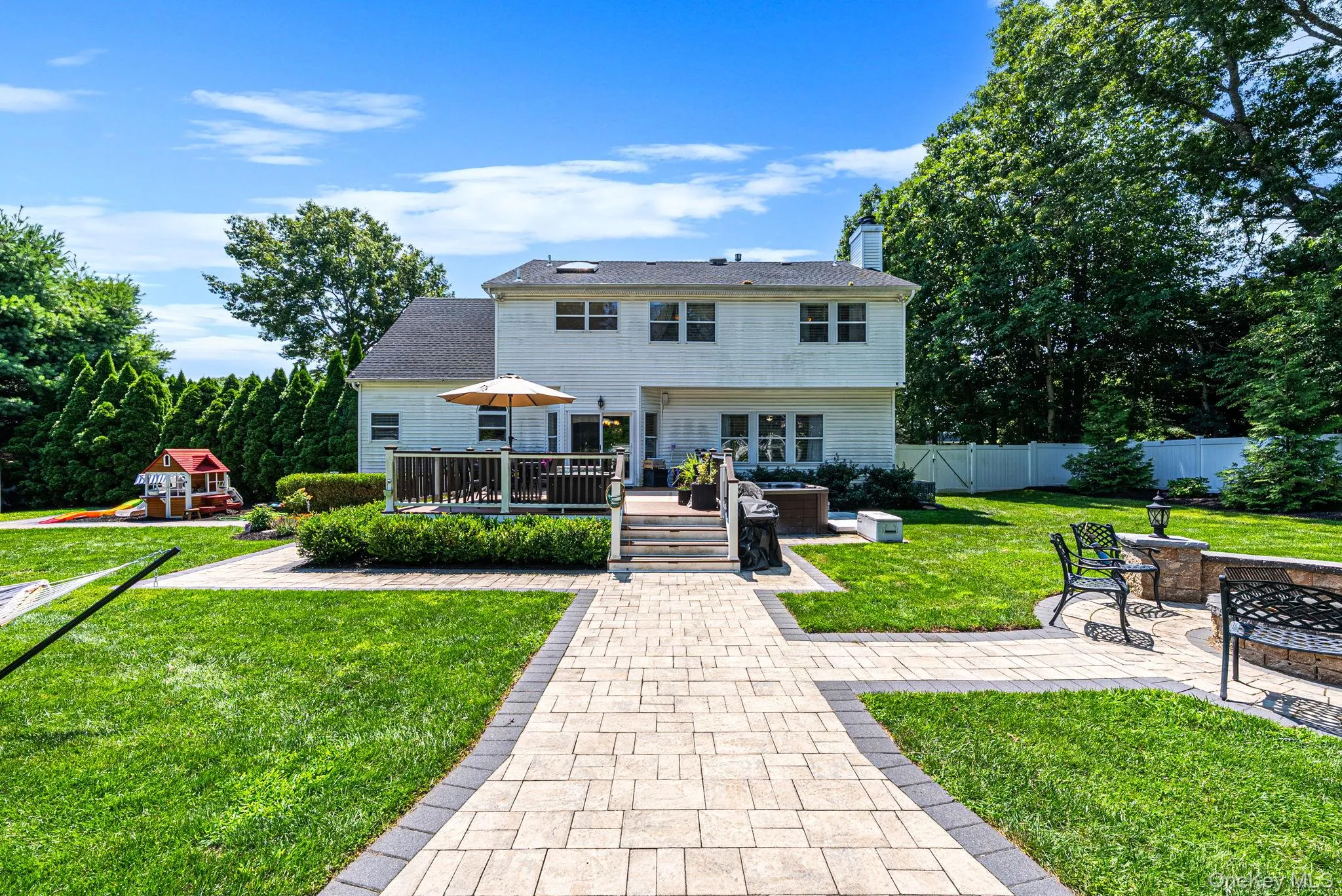 62 Ridgefield Dr, Brookhaven, NY, 4 Bedrooms Bedrooms, 12 Rooms Rooms,3 BathroomsBathrooms,Residential,For Rent,Ridgefield Dr,0,1031722 62 Ridgefield Dr, Brookhaven, NY, 4 Bedrooms Bedrooms, 12 Rooms Rooms,3 BathroomsBathrooms,Residential,For Rent,Ridgefield Dr,0,1031722
