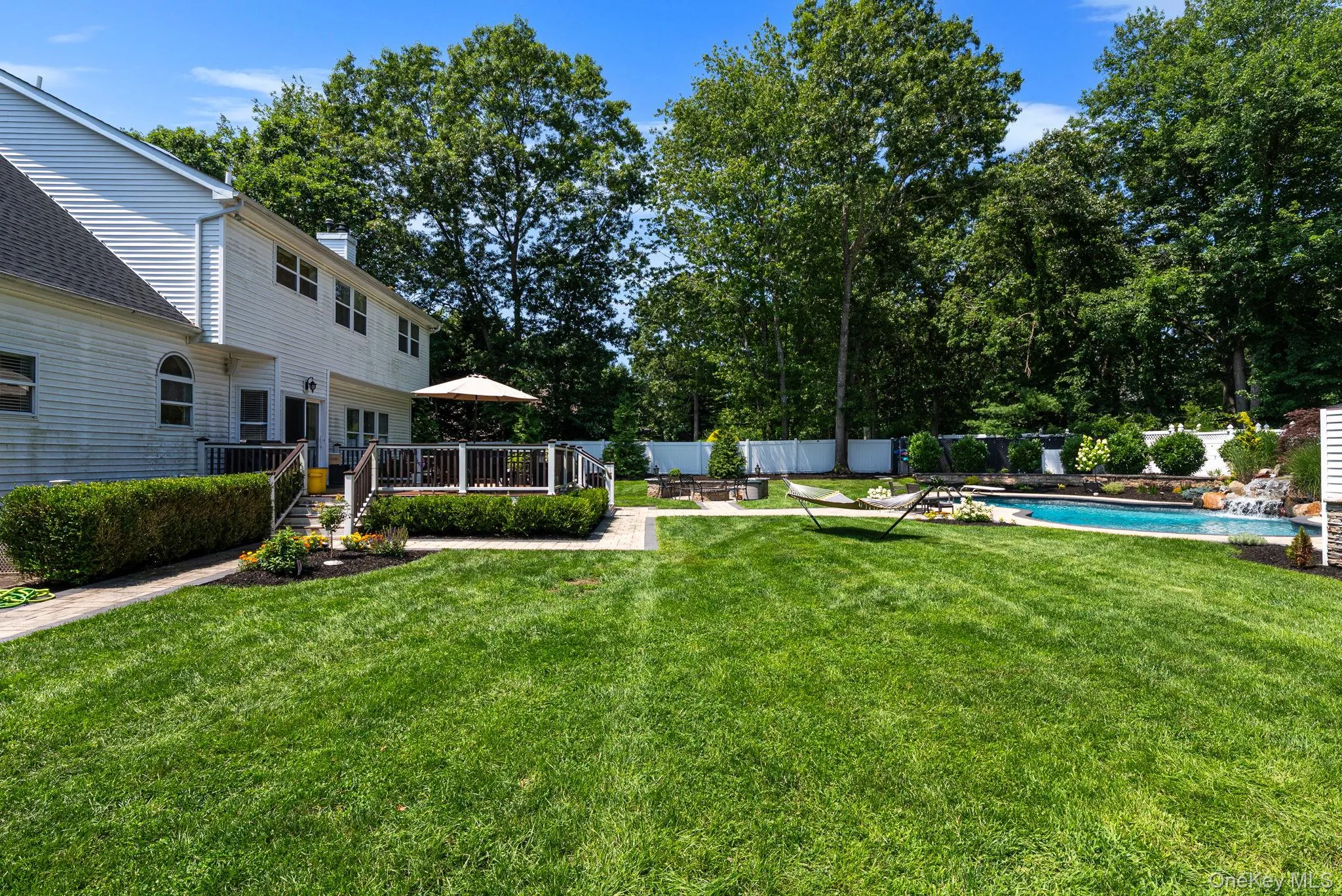 62 Ridgefield Dr, Brookhaven, NY, 4 Bedrooms Bedrooms, 12 Rooms Rooms,3 BathroomsBathrooms,Residential,For Rent,Ridgefield Dr,0,1031722 62 Ridgefield Dr, Brookhaven, NY, 4 Bedrooms Bedrooms, 12 Rooms Rooms,3 BathroomsBathrooms,Residential,For Rent,Ridgefield Dr,0,1031722