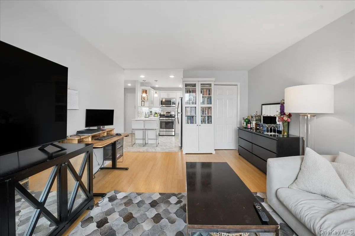 1 Irving Place, New York, NY, 1 Bedroom Bedrooms, 3 Rooms Rooms,1 BathroomBathrooms,Residential,For Rent,Irving,0,1031724 1 Irving Place, New York, NY, 1 Bedroom Bedrooms, 3 Rooms Rooms,1 BathroomBathrooms,Residential,For Rent,Irving,0,1031724