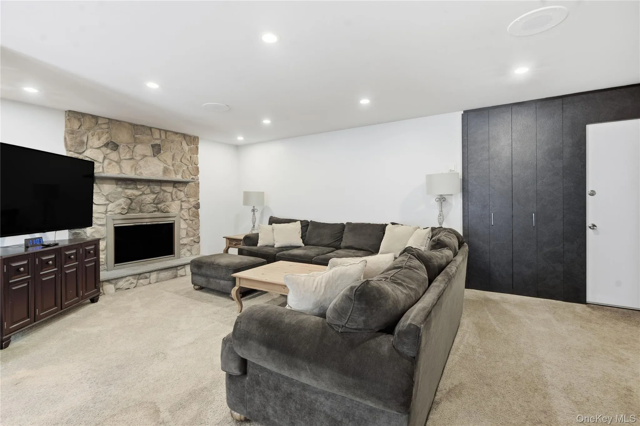 17 Little Brook Lane, Clarkstown, NY, 4 Bedrooms Bedrooms, 7 Rooms Rooms,3 BathroomsBathrooms,Residential,For Rent,Little Brook,0,1031725 17 Little Brook Lane, Clarkstown, NY, 4 Bedrooms Bedrooms, 7 Rooms Rooms,3 BathroomsBathrooms,Residential,For Rent,Little Brook,0,1031725