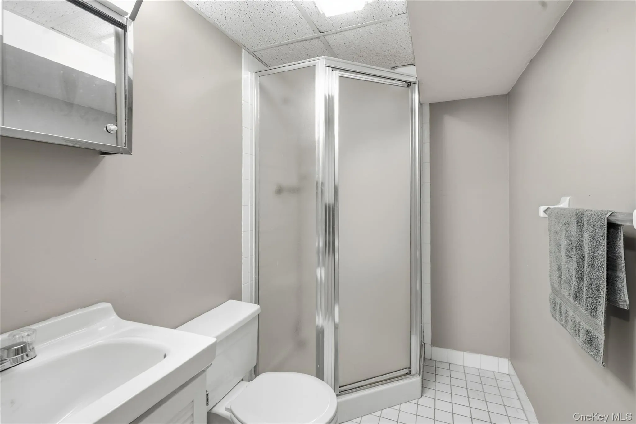17 Little Brook Lane, Clarkstown, NY, 4 Bedrooms Bedrooms, 7 Rooms Rooms,3 BathroomsBathrooms,Residential,For Rent,Little Brook,0,1031725 17 Little Brook Lane, Clarkstown, NY, 4 Bedrooms Bedrooms, 7 Rooms Rooms,3 BathroomsBathrooms,Residential,For Rent,Little Brook,0,1031725