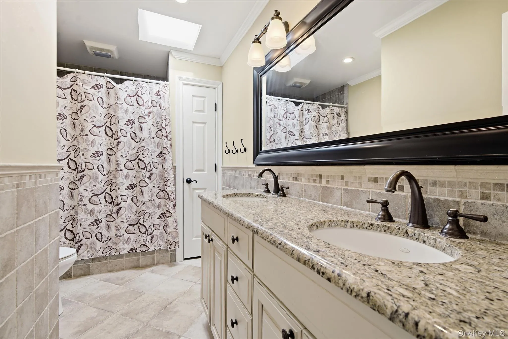 17 Little Brook Lane, Clarkstown, NY, 4 Bedrooms Bedrooms, 7 Rooms Rooms,3 BathroomsBathrooms,Residential,For Rent,Little Brook,0,1031725 17 Little Brook Lane, Clarkstown, NY, 4 Bedrooms Bedrooms, 7 Rooms Rooms,3 BathroomsBathrooms,Residential,For Rent,Little Brook,0,1031725