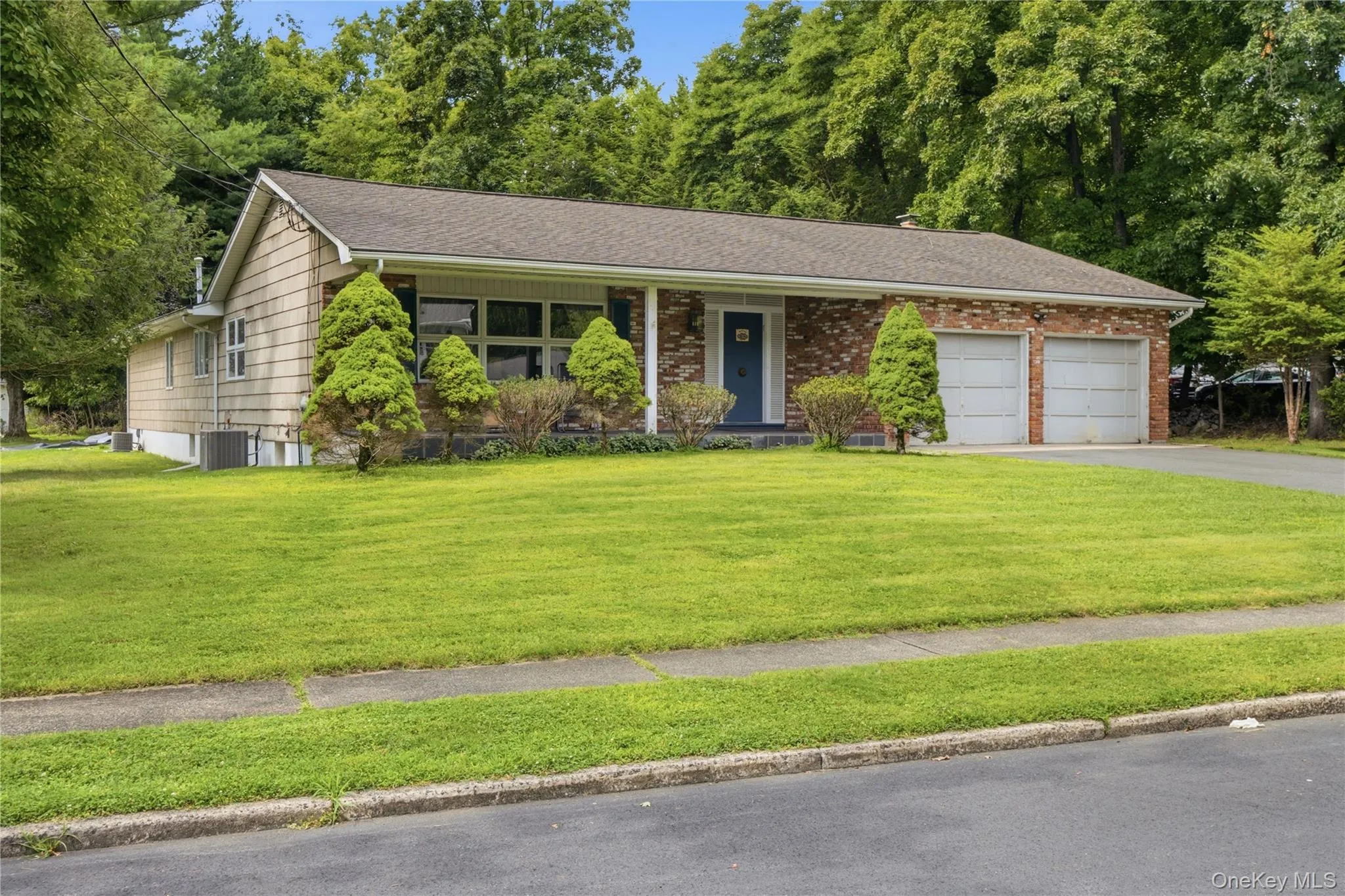 17 Little Brook Lane, Clarkstown, NY, 4 Bedrooms Bedrooms, 7 Rooms Rooms,3 BathroomsBathrooms,Residential,For Rent,Little Brook,0,1031725 17 Little Brook Lane, Clarkstown, NY, 4 Bedrooms Bedrooms, 7 Rooms Rooms,3 BathroomsBathrooms,Residential,For Rent,Little Brook,0,1031725