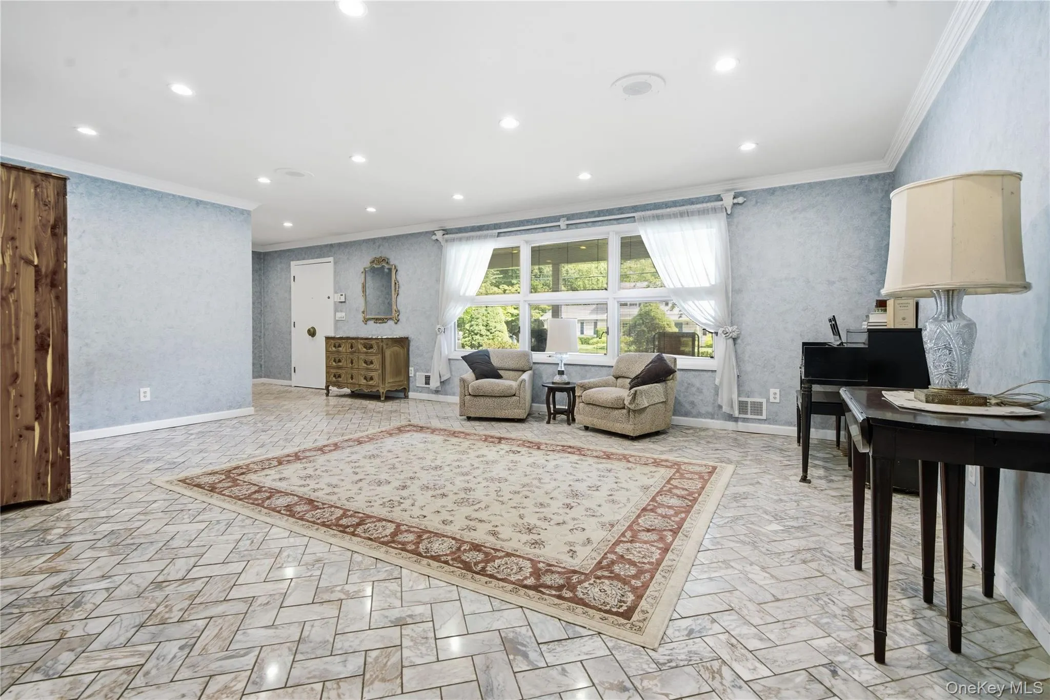 17 Little Brook Lane, Clarkstown, NY, 4 Bedrooms Bedrooms, 7 Rooms Rooms,3 BathroomsBathrooms,Residential,For Rent,Little Brook,0,1031725 17 Little Brook Lane, Clarkstown, NY, 4 Bedrooms Bedrooms, 7 Rooms Rooms,3 BathroomsBathrooms,Residential,For Rent,Little Brook,0,1031725