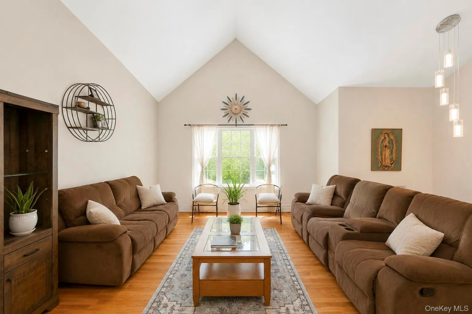 71 Barton Avenue, Brookhaven, NY, 7 Bedrooms Bedrooms, 17 Rooms Rooms,3 BathroomsBathrooms,Residential,For Rent,Barton,0,1031727 71 Barton Avenue, Brookhaven, NY, 7 Bedrooms Bedrooms, 17 Rooms Rooms,3 BathroomsBathrooms,Residential,For Rent,Barton,0,1031727