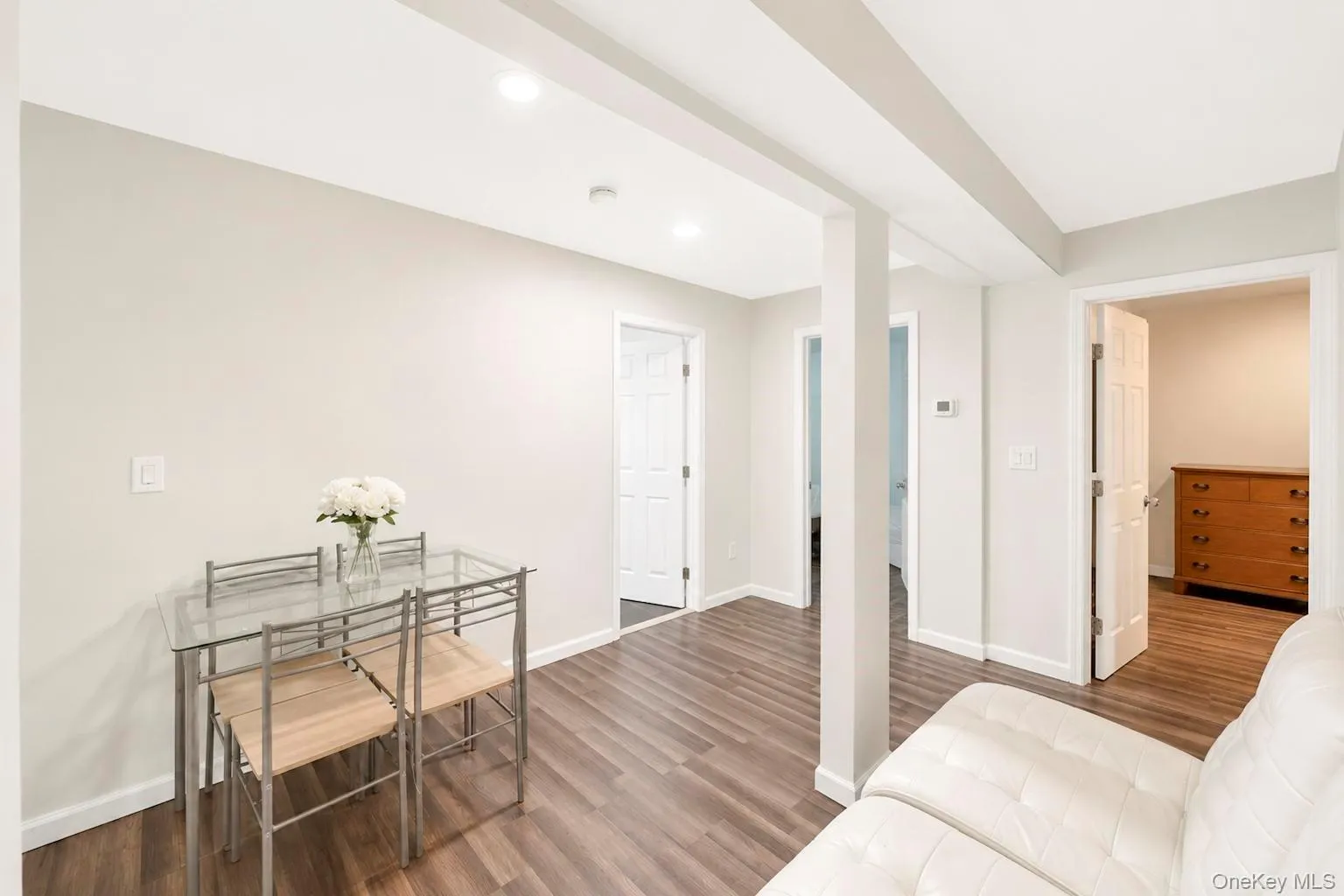 71 Barton Avenue, Brookhaven, NY, 7 Bedrooms Bedrooms, 17 Rooms Rooms,3 BathroomsBathrooms,Residential,For Rent,Barton,0,1031727 71 Barton Avenue, Brookhaven, NY, 7 Bedrooms Bedrooms, 17 Rooms Rooms,3 BathroomsBathrooms,Residential,For Rent,Barton,0,1031727