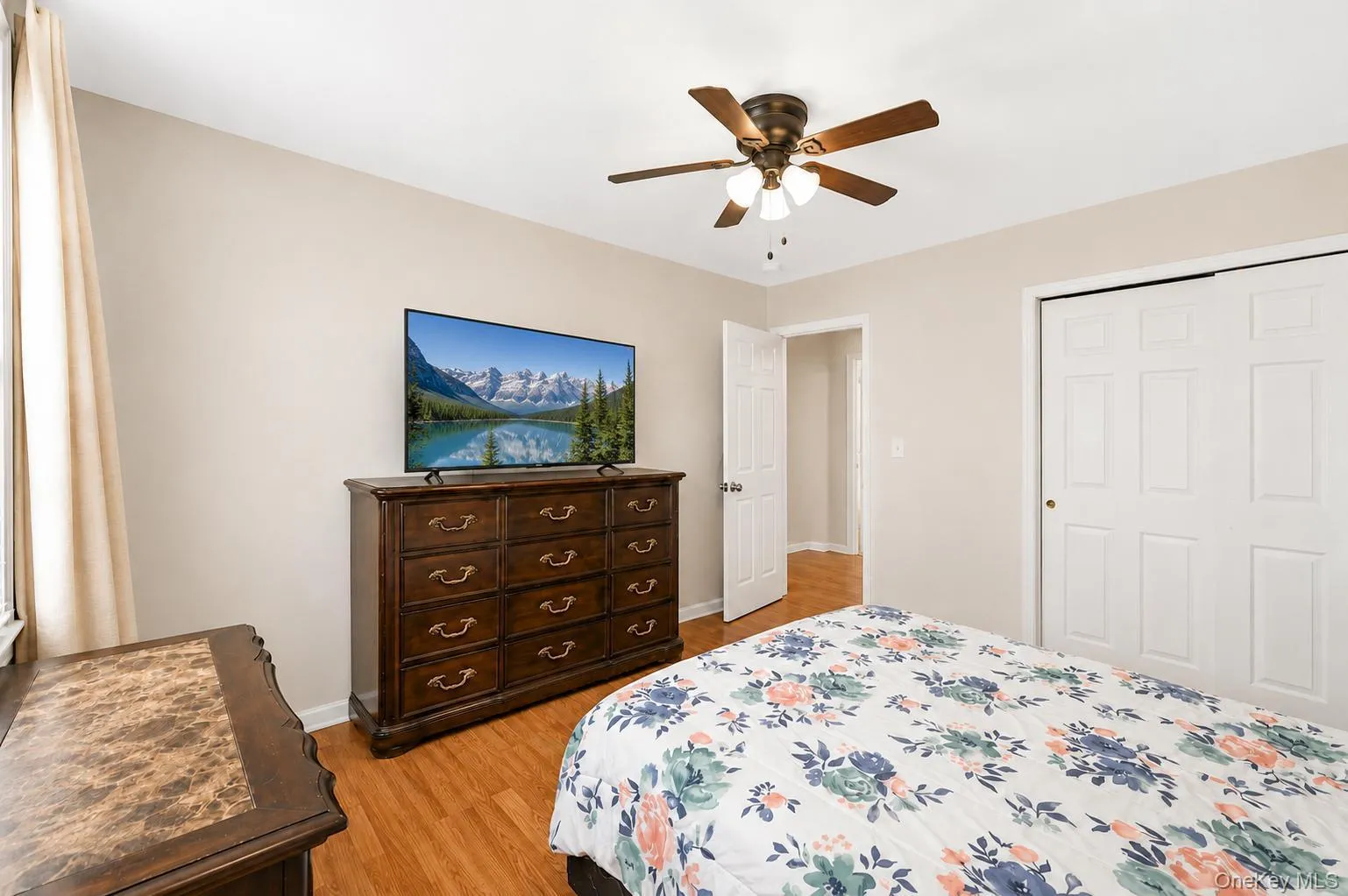 71 Barton Avenue, Brookhaven, NY, 7 Bedrooms Bedrooms, 17 Rooms Rooms,3 BathroomsBathrooms,Residential,For Rent,Barton,0,1031727 71 Barton Avenue, Brookhaven, NY, 7 Bedrooms Bedrooms, 17 Rooms Rooms,3 BathroomsBathrooms,Residential,For Rent,Barton,0,1031727