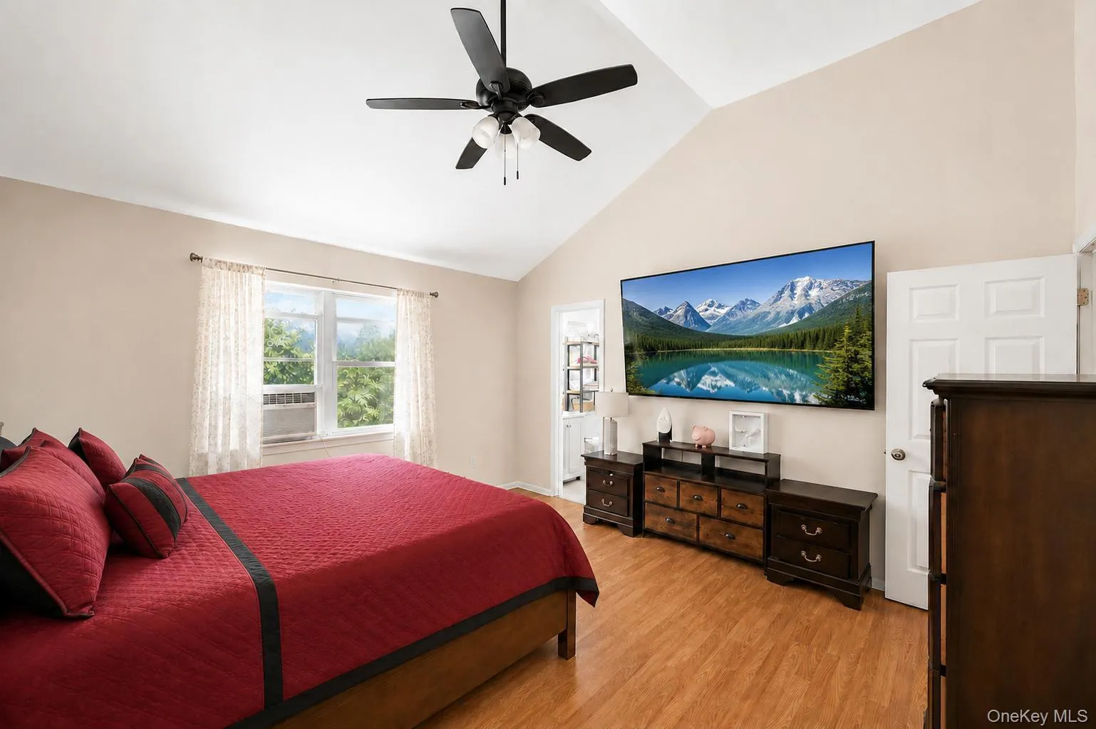 71 Barton Avenue, Brookhaven, NY, 7 Bedrooms Bedrooms, 17 Rooms Rooms,3 BathroomsBathrooms,Residential,For Rent,Barton,0,1031727 71 Barton Avenue, Brookhaven, NY, 7 Bedrooms Bedrooms, 17 Rooms Rooms,3 BathroomsBathrooms,Residential,For Rent,Barton,0,1031727