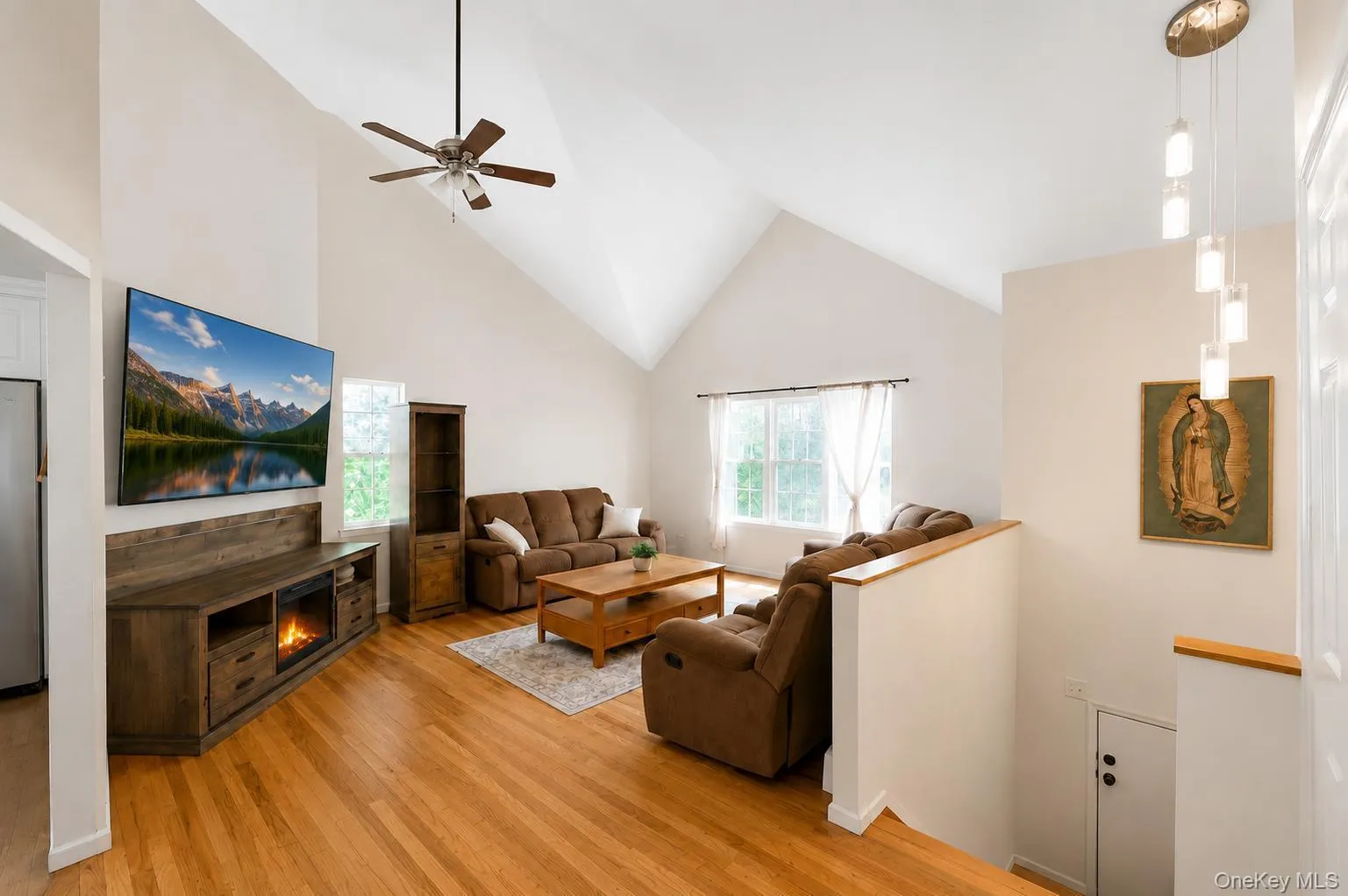 71 Barton Avenue, Brookhaven, NY, 7 Bedrooms Bedrooms, 17 Rooms Rooms,3 BathroomsBathrooms,Residential,For Rent,Barton,0,1031727 71 Barton Avenue, Brookhaven, NY, 7 Bedrooms Bedrooms, 17 Rooms Rooms,3 BathroomsBathrooms,Residential,For Rent,Barton,0,1031727