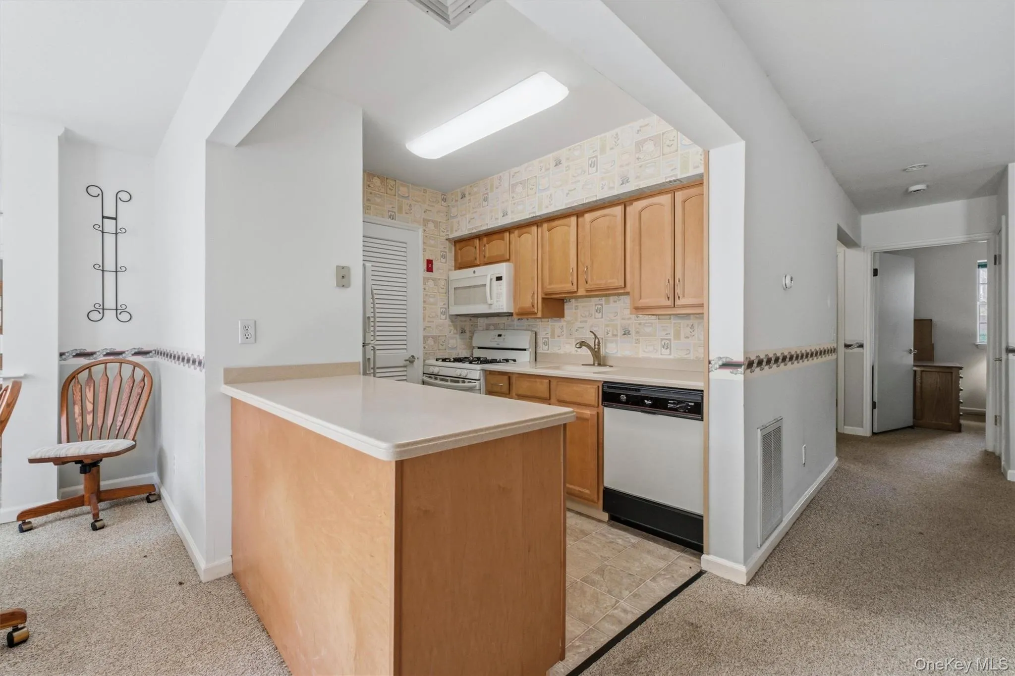 1002 Washington Green, New Windsor, NY, 2 Bedrooms Bedrooms, 4 Rooms Rooms,2 BathroomsBathrooms,Residential,For Rent,Washington,0,1031728 1002 Washington Green, New Windsor, NY, 2 Bedrooms Bedrooms, 4 Rooms Rooms,2 BathroomsBathrooms,Residential,For Rent,Washington,0,1031728