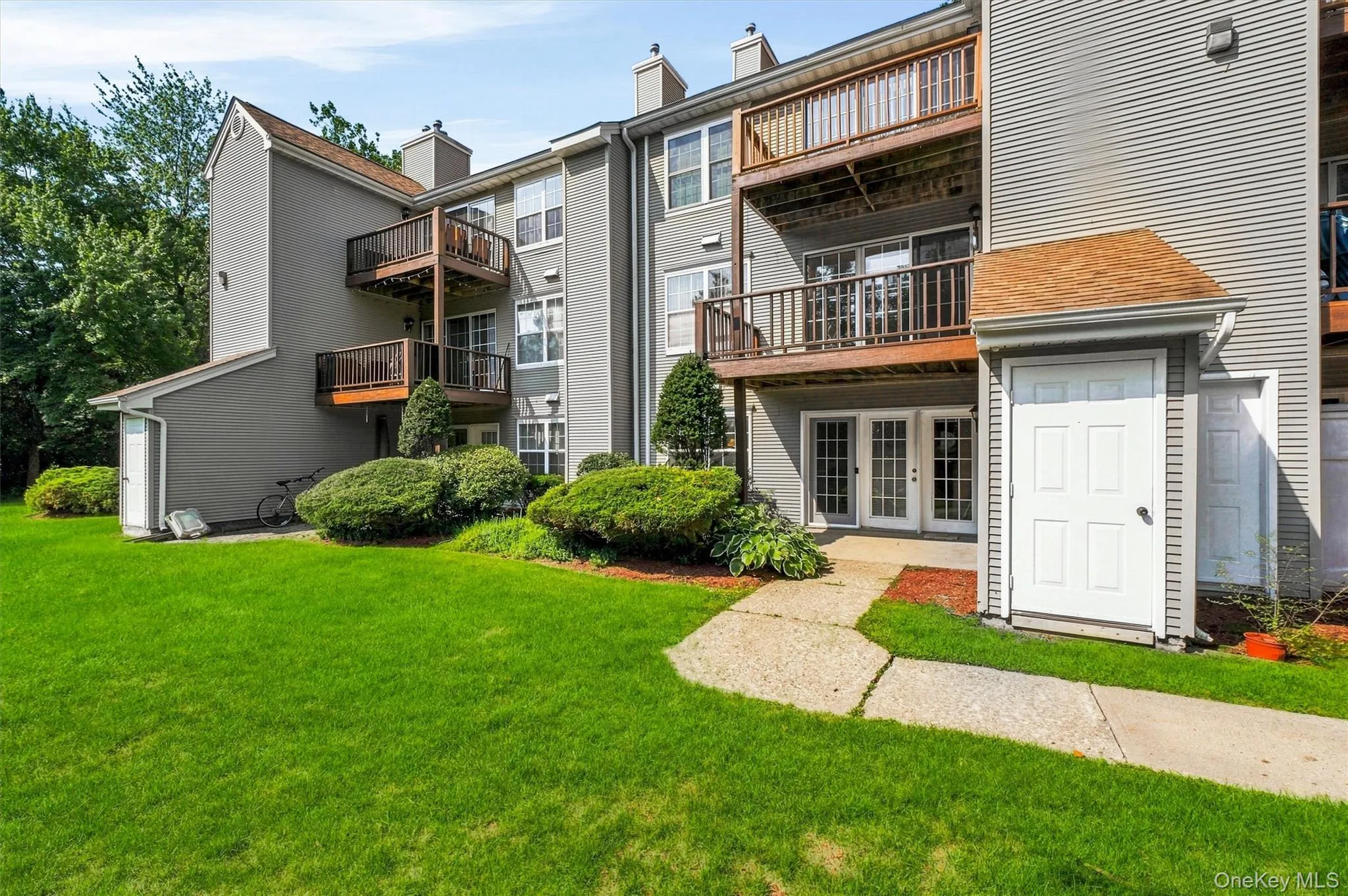 1002 Washington Green, New Windsor, NY, 2 Bedrooms Bedrooms, 4 Rooms Rooms,2 BathroomsBathrooms,Residential,For Rent,Washington,0,1031728 1002 Washington Green, New Windsor, NY, 2 Bedrooms Bedrooms, 4 Rooms Rooms,2 BathroomsBathrooms,Residential,For Rent,Washington,0,1031728
