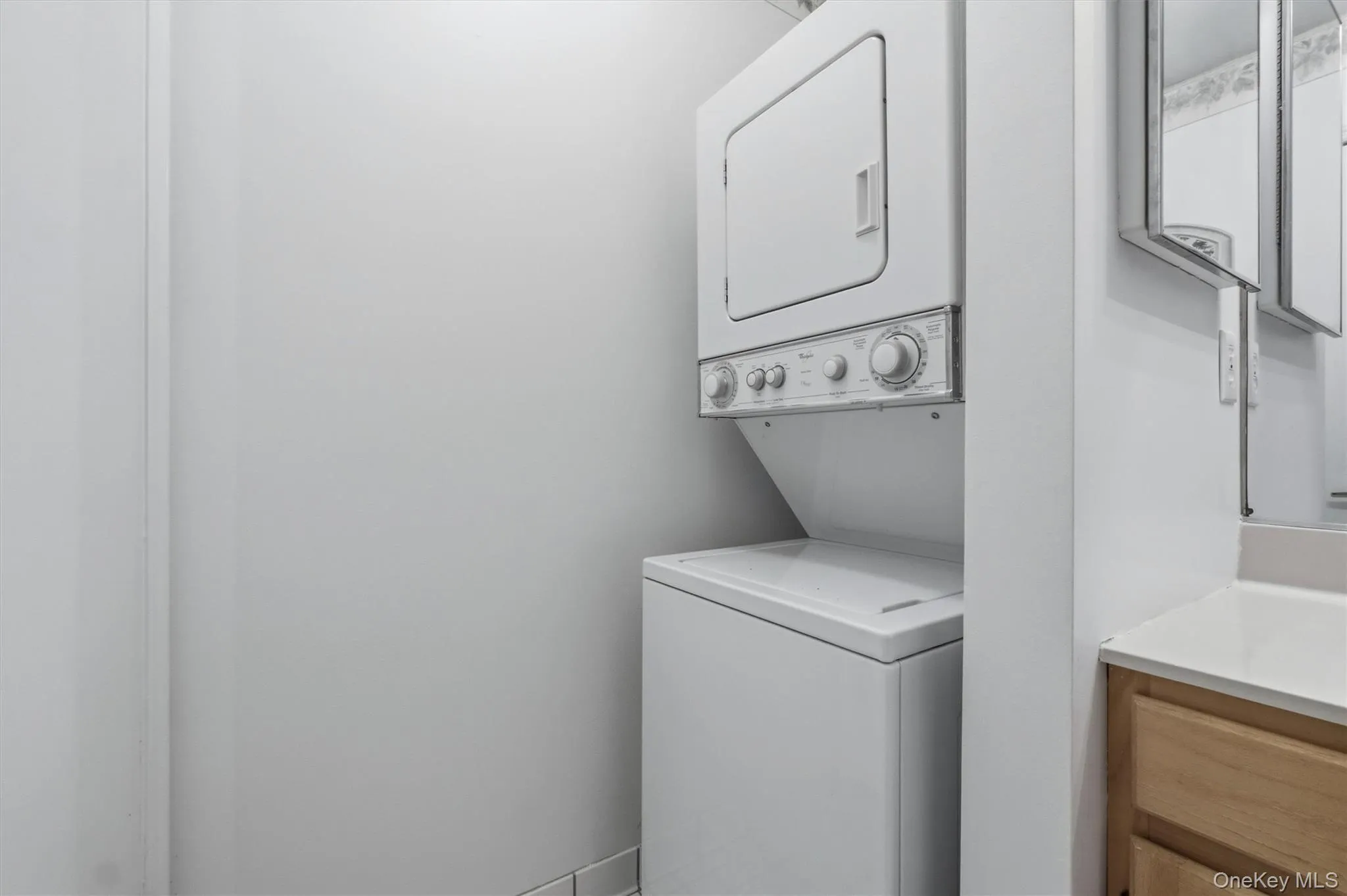 1002 Washington Green, New Windsor, NY, 2 Bedrooms Bedrooms, 4 Rooms Rooms,2 BathroomsBathrooms,Residential,For Rent,Washington,0,1031728 1002 Washington Green, New Windsor, NY, 2 Bedrooms Bedrooms, 4 Rooms Rooms,2 BathroomsBathrooms,Residential,For Rent,Washington,0,1031728
