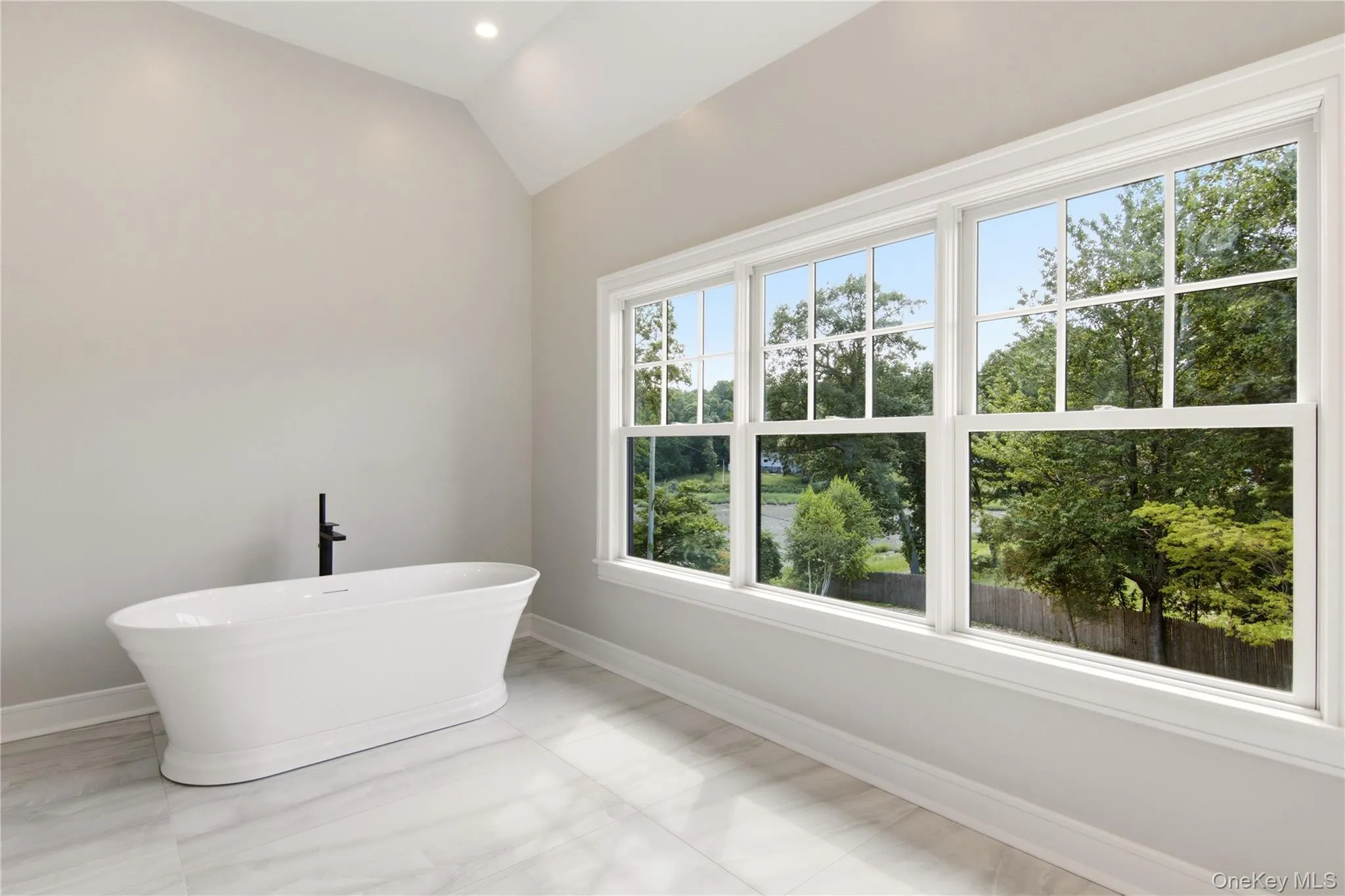 106 Cove Road, Huntington, NY, 6 Bedrooms Bedrooms, 14 Rooms Rooms,6 BathroomsBathrooms,Residential,For Rent,Cove,0,1031732 106 Cove Road, Huntington, NY, 6 Bedrooms Bedrooms, 14 Rooms Rooms,6 BathroomsBathrooms,Residential,For Rent,Cove,0,1031732
