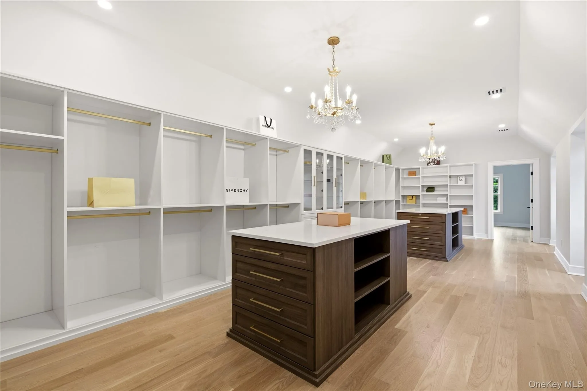 106 Cove Road, Huntington, NY, 6 Bedrooms Bedrooms, 14 Rooms Rooms,6 BathroomsBathrooms,Residential,For Rent,Cove,0,1031732 106 Cove Road, Huntington, NY, 6 Bedrooms Bedrooms, 14 Rooms Rooms,6 BathroomsBathrooms,Residential,For Rent,Cove,0,1031732