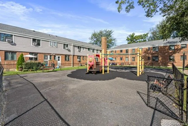 220-25 73rd Avenue, New York, NY, 3 Bedrooms Bedrooms, 6 Rooms Rooms,1 BathroomBathrooms,Residential,For Rent,73rd,0,1031738 220-25 73rd Avenue, New York, NY, 3 Bedrooms Bedrooms, 6 Rooms Rooms,1 BathroomBathrooms,Residential,For Rent,73rd,0,1031738