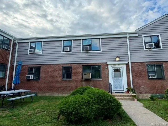 220-25 73rd Avenue, New York, NY, 3 Bedrooms Bedrooms, 6 Rooms Rooms,1 BathroomBathrooms,Residential,For Rent,73rd,0,1031738 220-25 73rd Avenue, New York, NY, 3 Bedrooms Bedrooms, 6 Rooms Rooms,1 BathroomBathrooms,Residential,For Rent,73rd,0,1031738