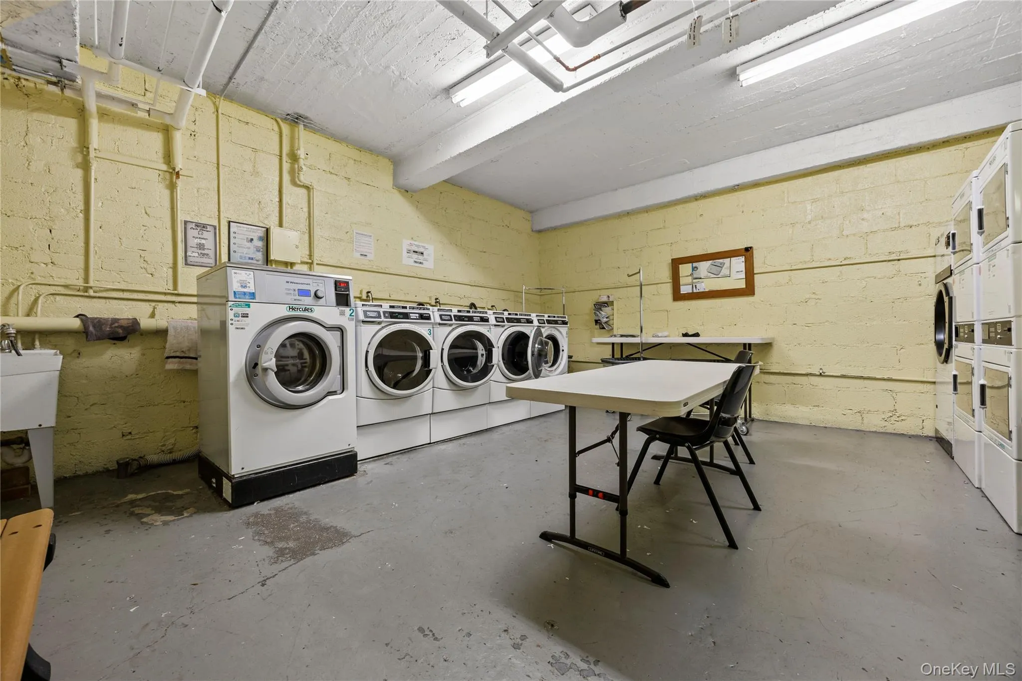 309 N broadway Broadway, Yonkers, NY, 1 Room Rooms,1 BathroomBathrooms,Residential,For Rent,Broadway,0,1031743 309 N broadway Broadway, Yonkers, NY, 1 Room Rooms,1 BathroomBathrooms,Residential,For Rent,Broadway,0,1031743