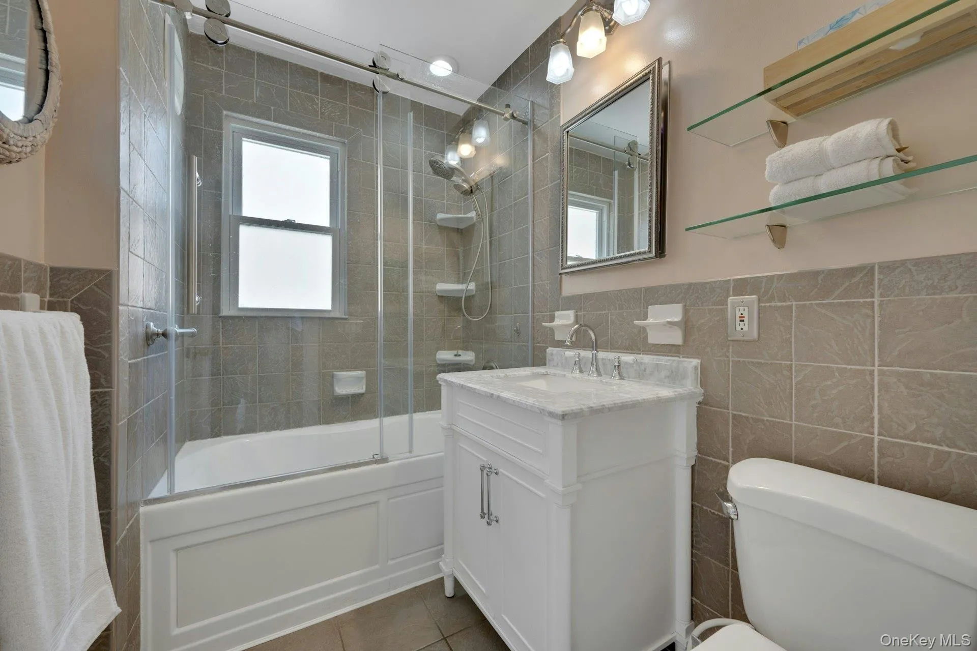 1736 Parkview Avenue, New York, NY, 3 Bedrooms Bedrooms, 7 Rooms Rooms,1 BathroomBathrooms,Residential,For Rent,Parkview,0,1031745 1736 Parkview Avenue, New York, NY, 3 Bedrooms Bedrooms, 7 Rooms Rooms,1 BathroomBathrooms,Residential,For Rent,Parkview,0,1031745